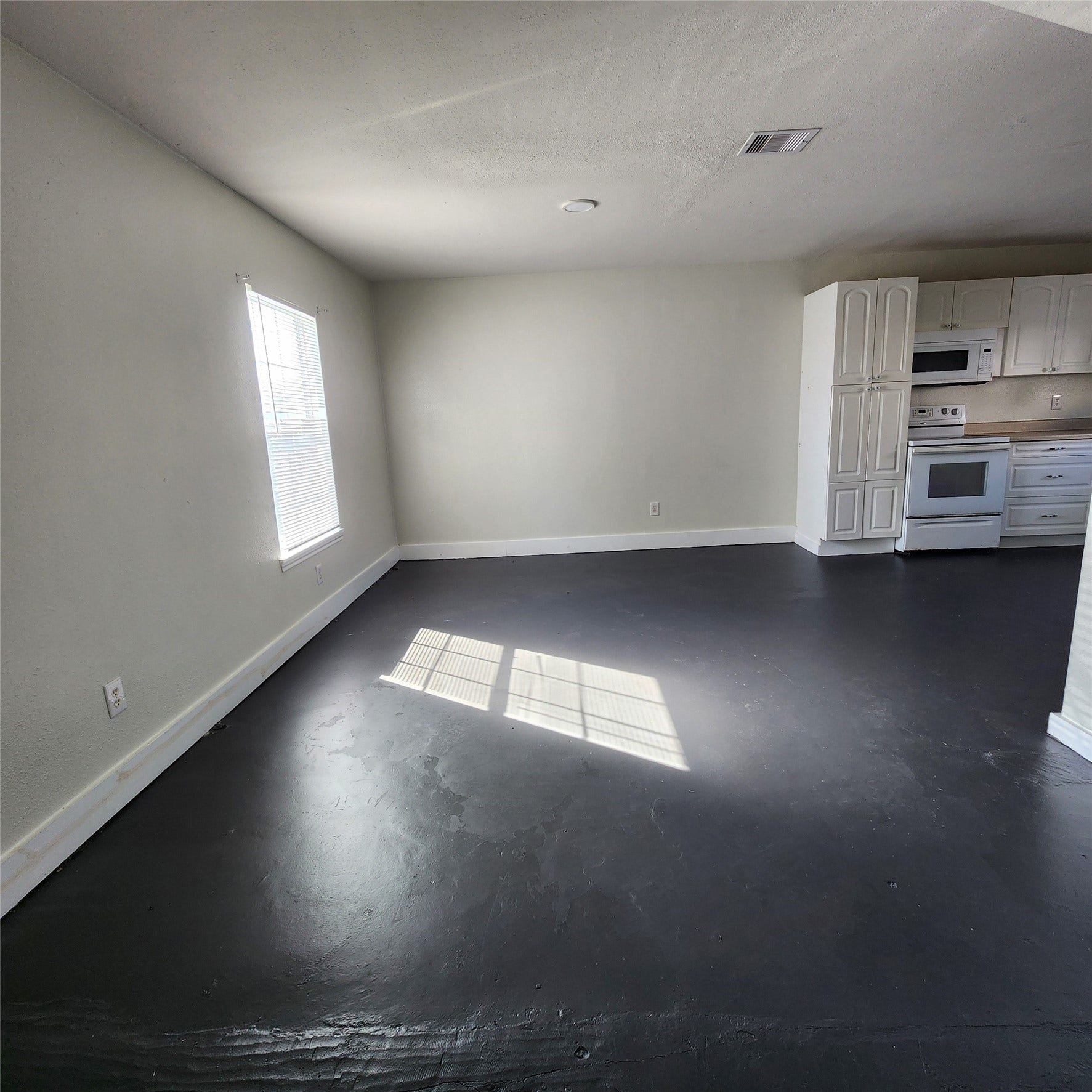 4710 Pelican Street, #1, Hitchcock, TX 77563 NO CARPET. Polished concrete floors.