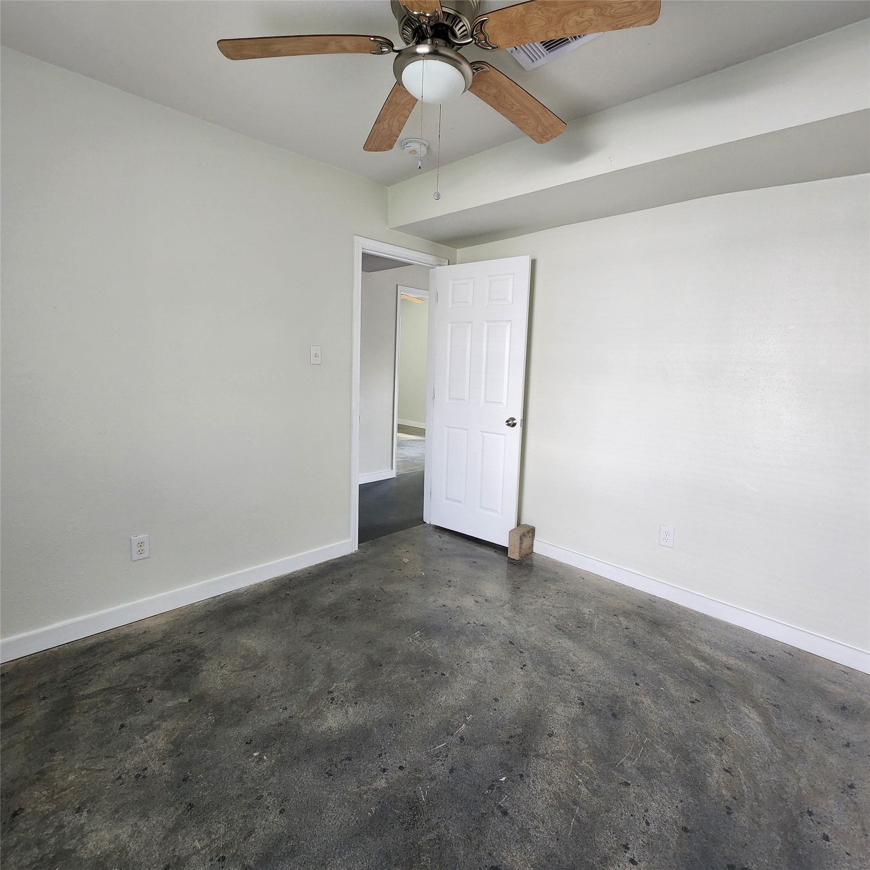 4710 Pelican Street, #1, Hitchcock, TX 77563 3 BEDROOMS!