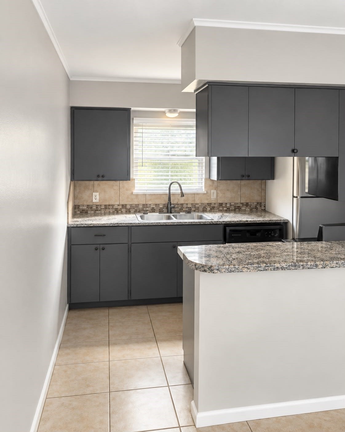 404 S Hood Street, Alvin, TX 77511 404 S Hood Street, Alvin, TX 77511