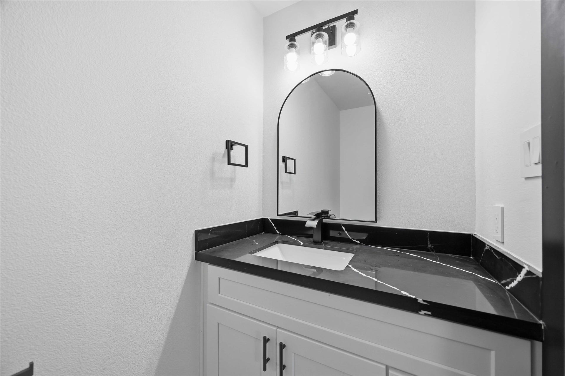 4929 Wilmington Street, #A-B, Houston, TX 77033 4929 Wilmington Street, #A-B, Houston, TX 77033