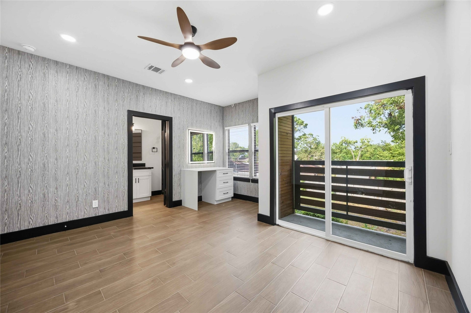 4929 Wilmington Street, #A-B, Houston, TX 77033 4929 Wilmington Street, #A-B, Houston, TX 77033