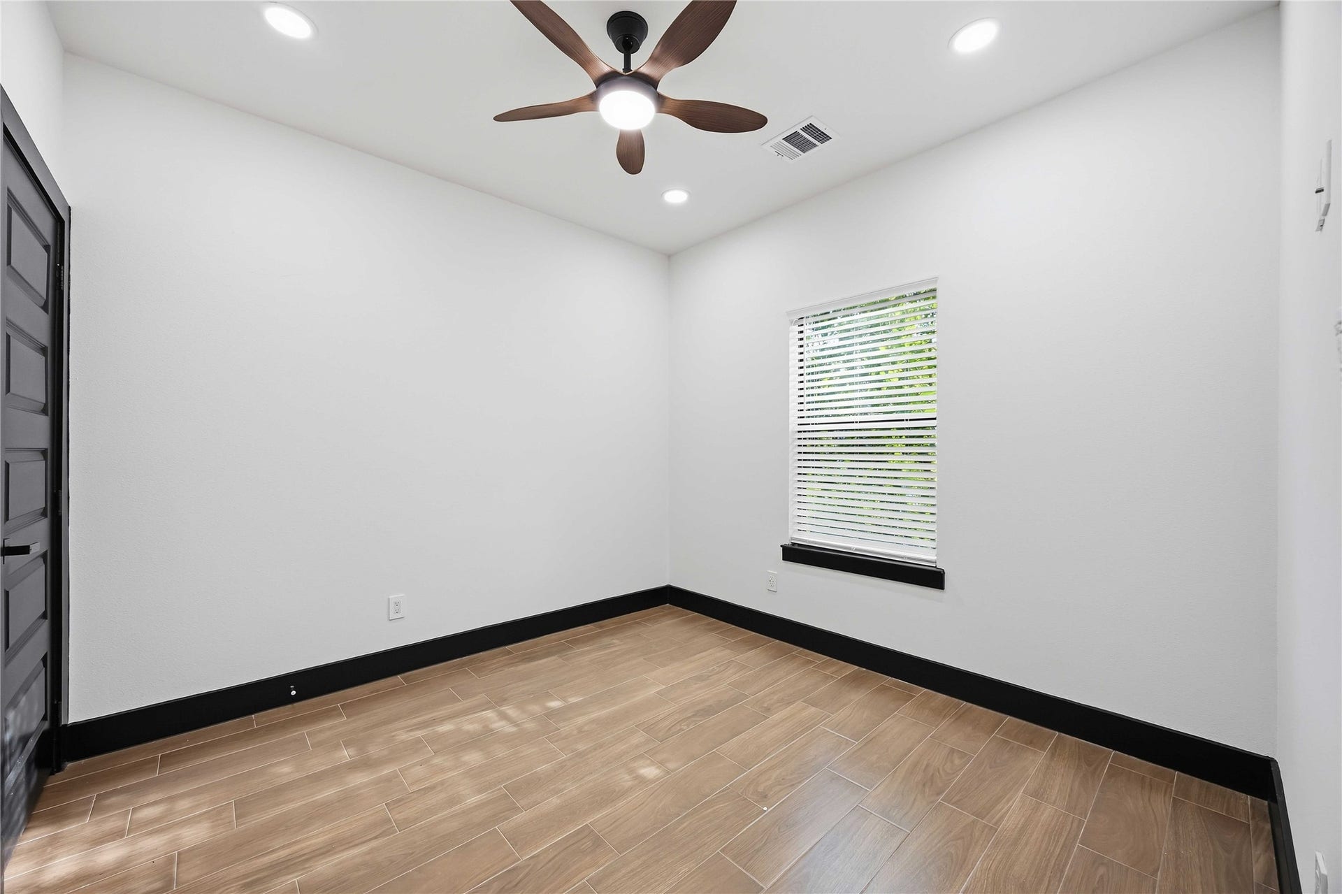 4929 Wilmington Street, #A-B, Houston, TX 77033 4929 Wilmington Street, #A-B, Houston, TX 77033