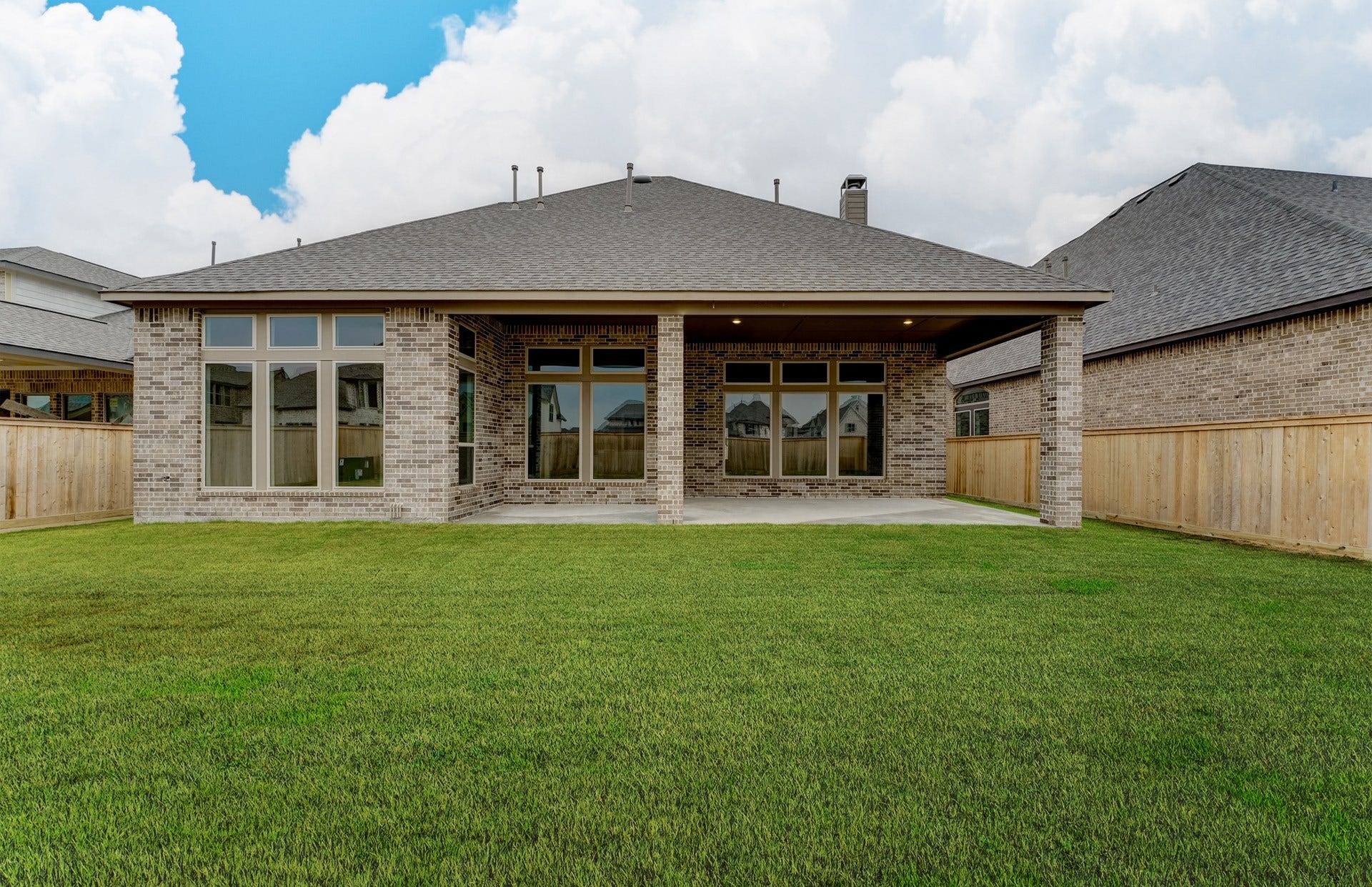 331 Calmato Woods Way, Willis, TX 77318 331 Calmato Woods Way, Willis, TX 77318