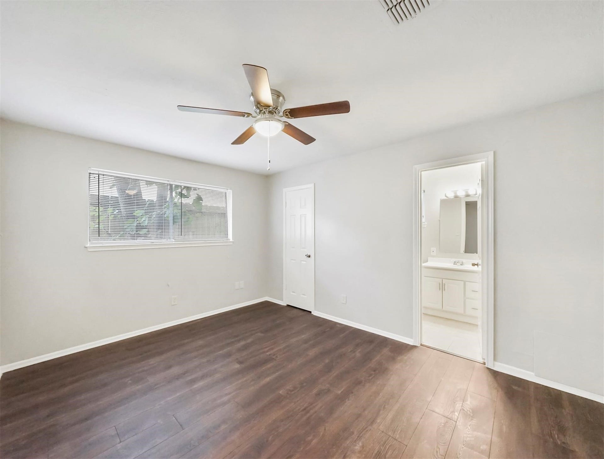 13435 Greenbriar Drive, Sugar Land, TX 77498