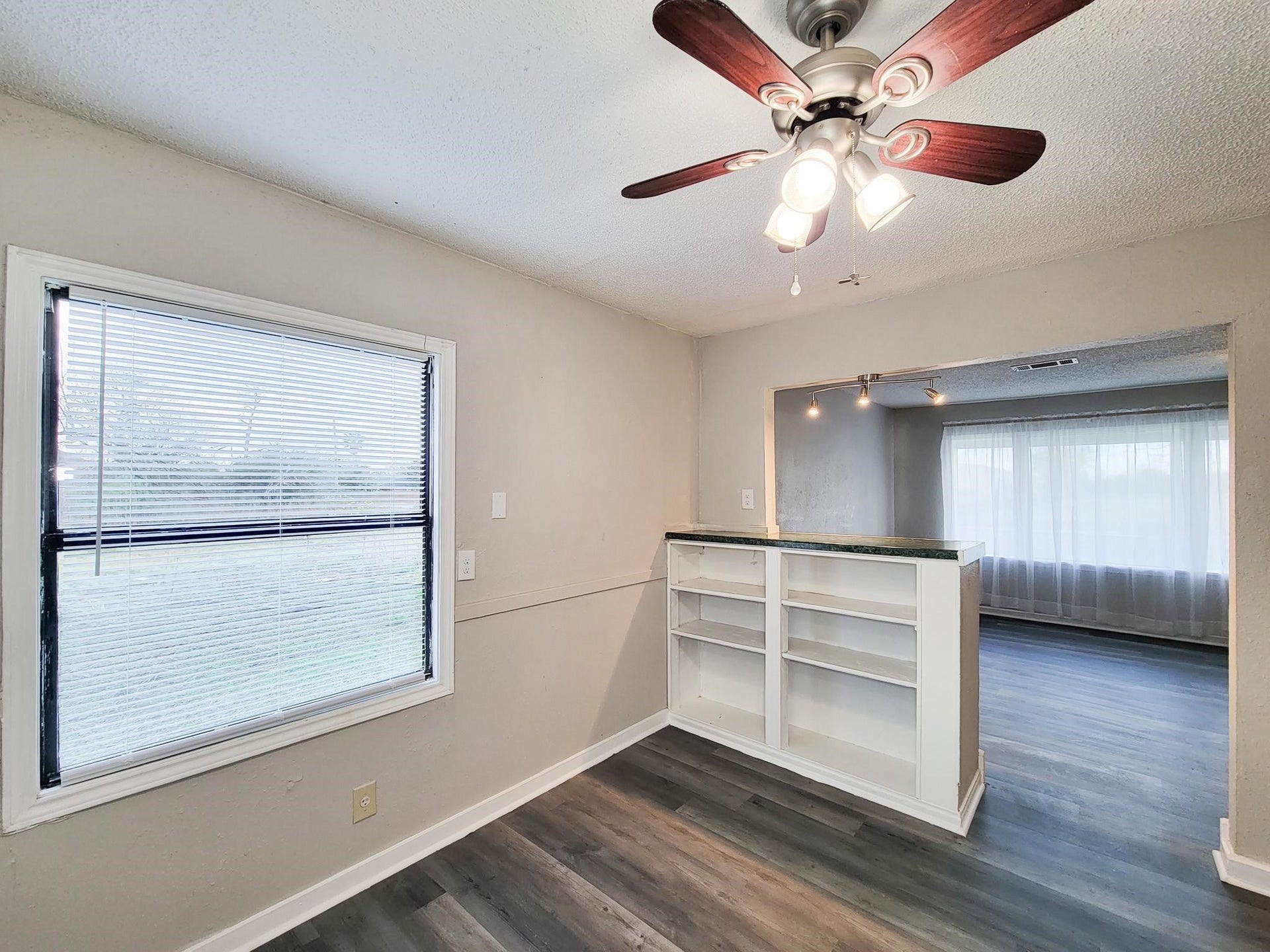4817 Lawndale Street, La Marque, TX 77568 4817 Lawndale Street, La Marque, TX 77568