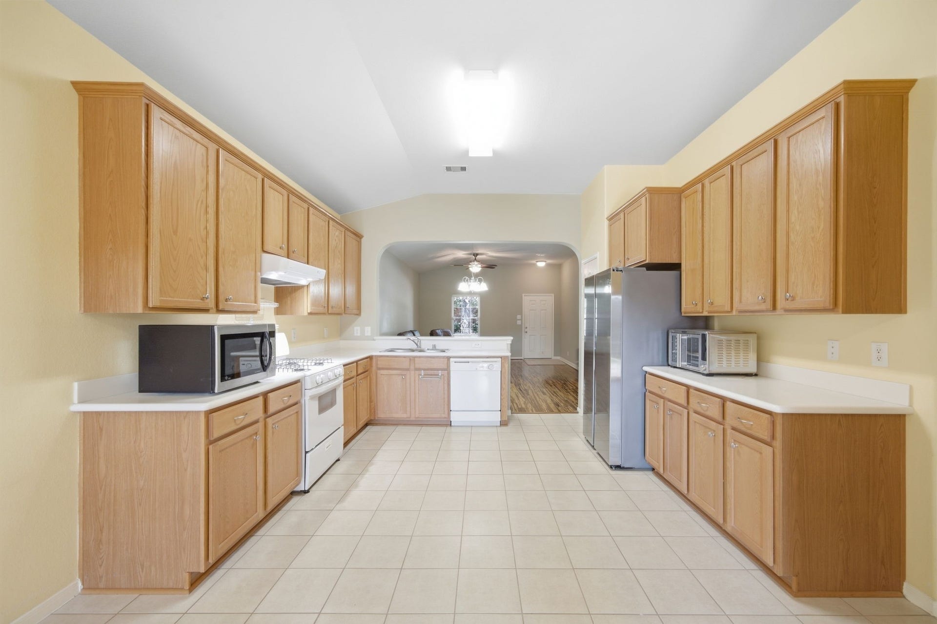 611 E Newport Bend, Katy, TX 77494 611 E Newport Bend, Katy, TX 77494