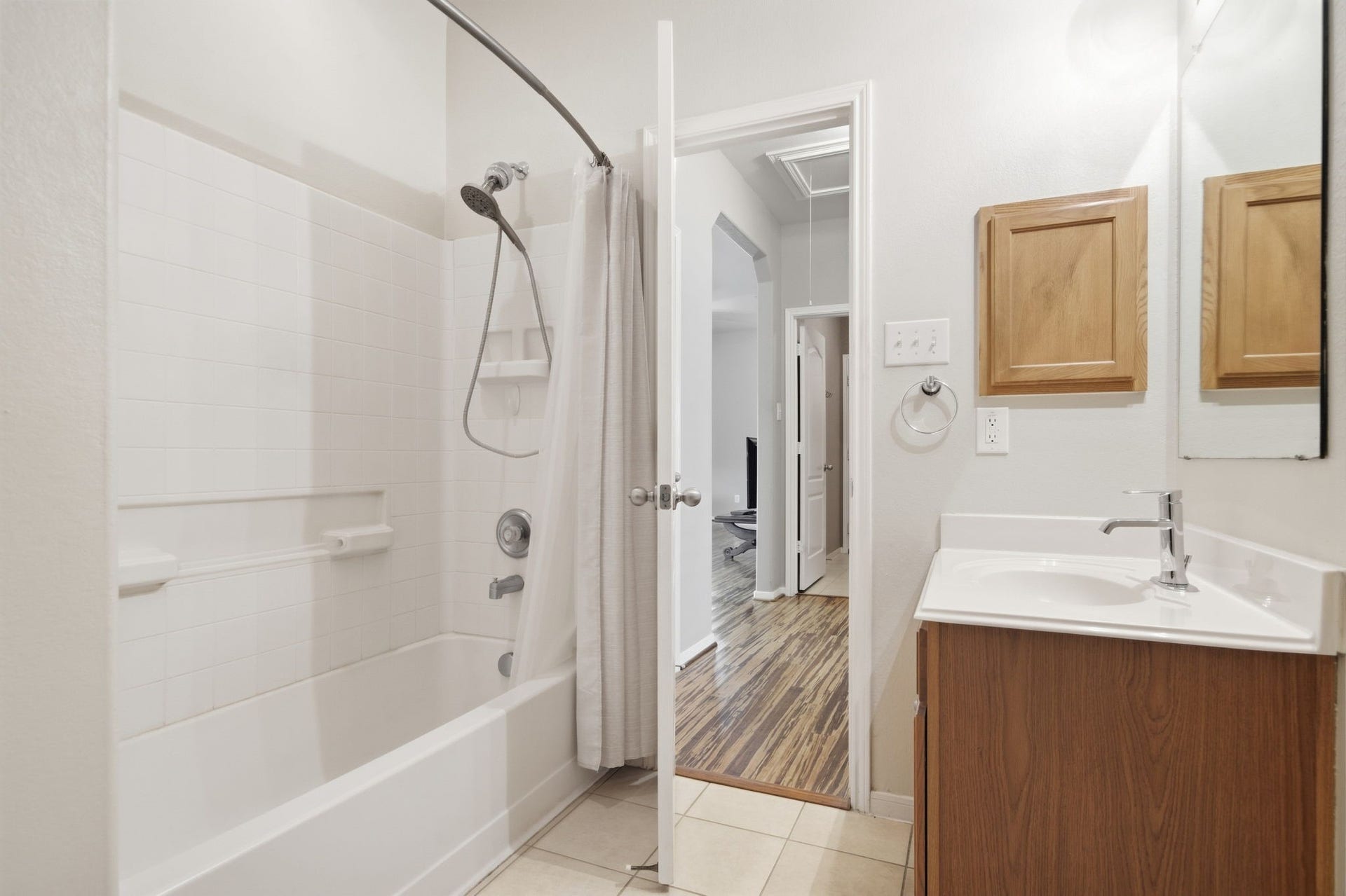 611 E Newport Bend, Katy, TX 77494 611 E Newport Bend, Katy, TX 77494