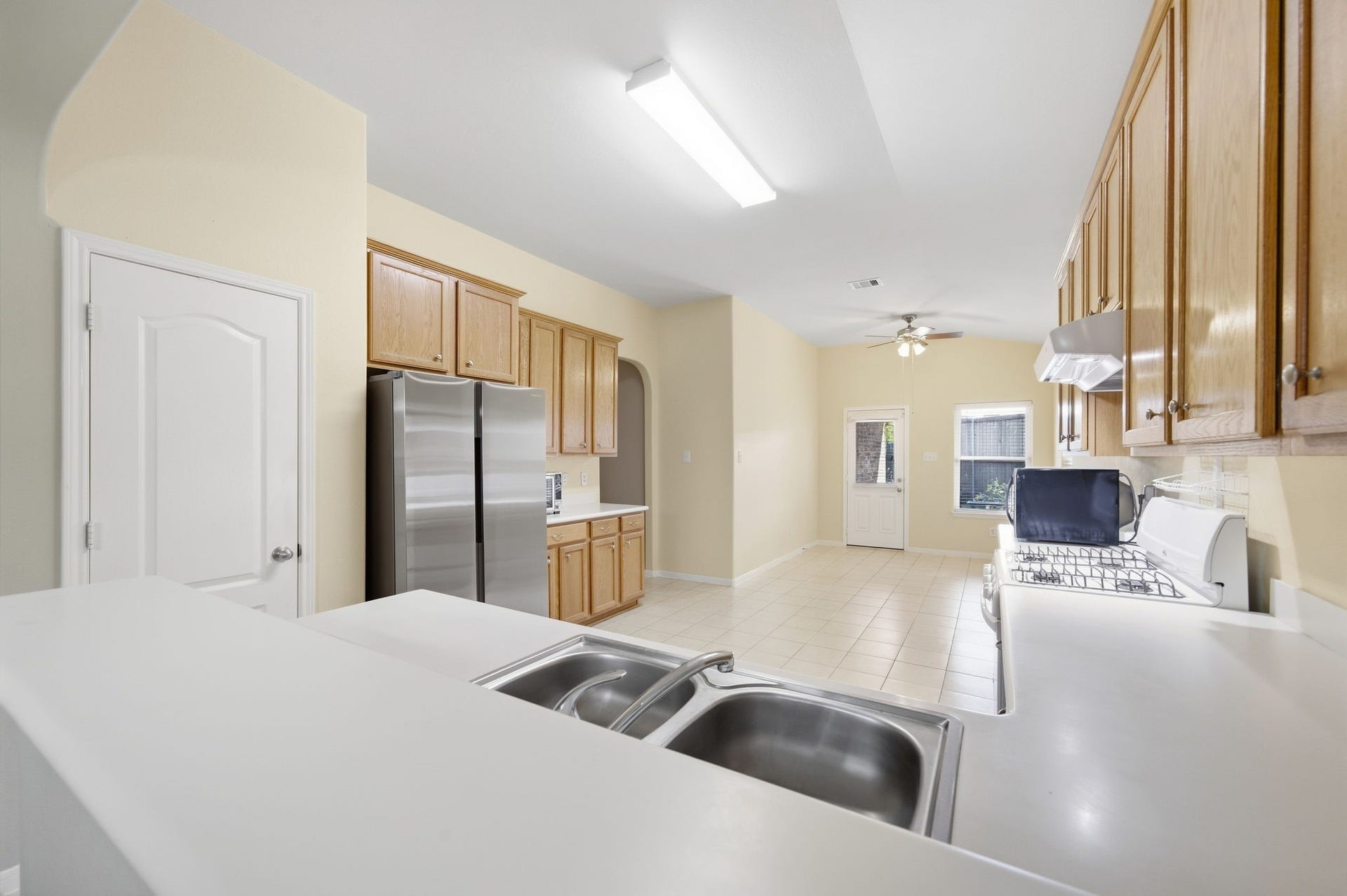 611 E Newport Bend, Katy, TX 77494 611 E Newport Bend, Katy, TX 77494