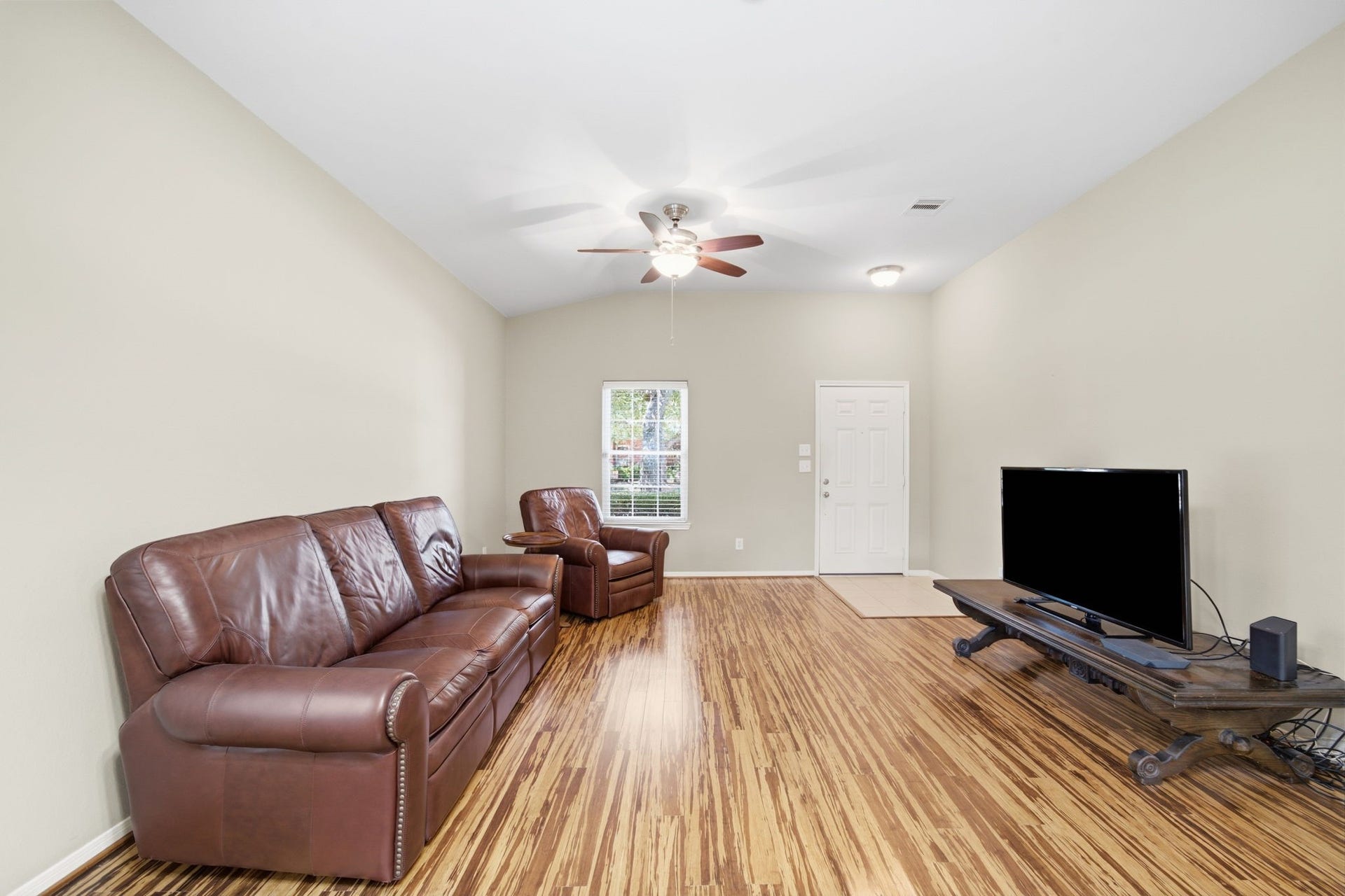 611 E Newport Bend, Katy, TX 77494 611 E Newport Bend, Katy, TX 77494