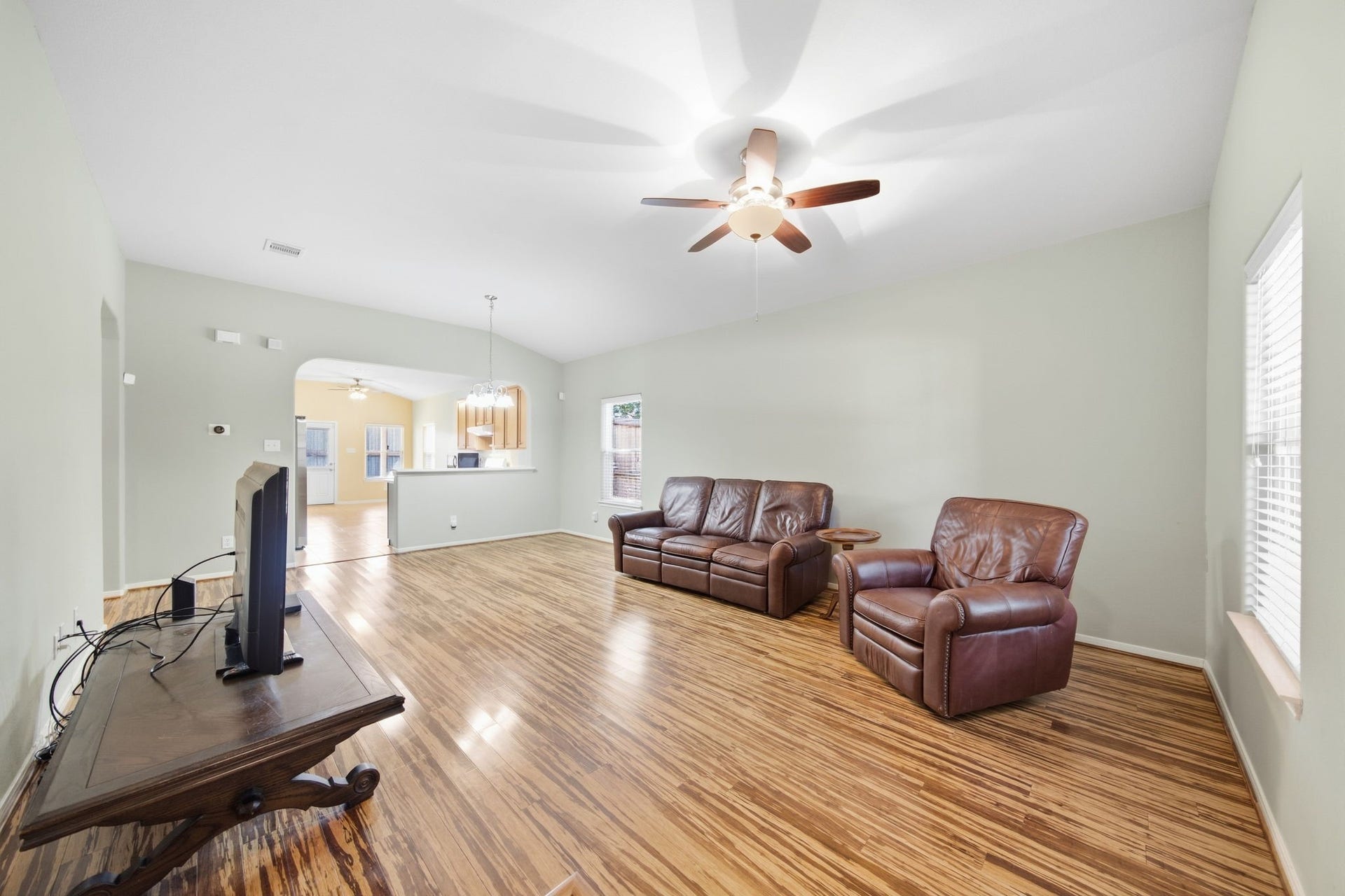611 E Newport Bend, Katy, TX 77494 611 E Newport Bend, Katy, TX 77494
