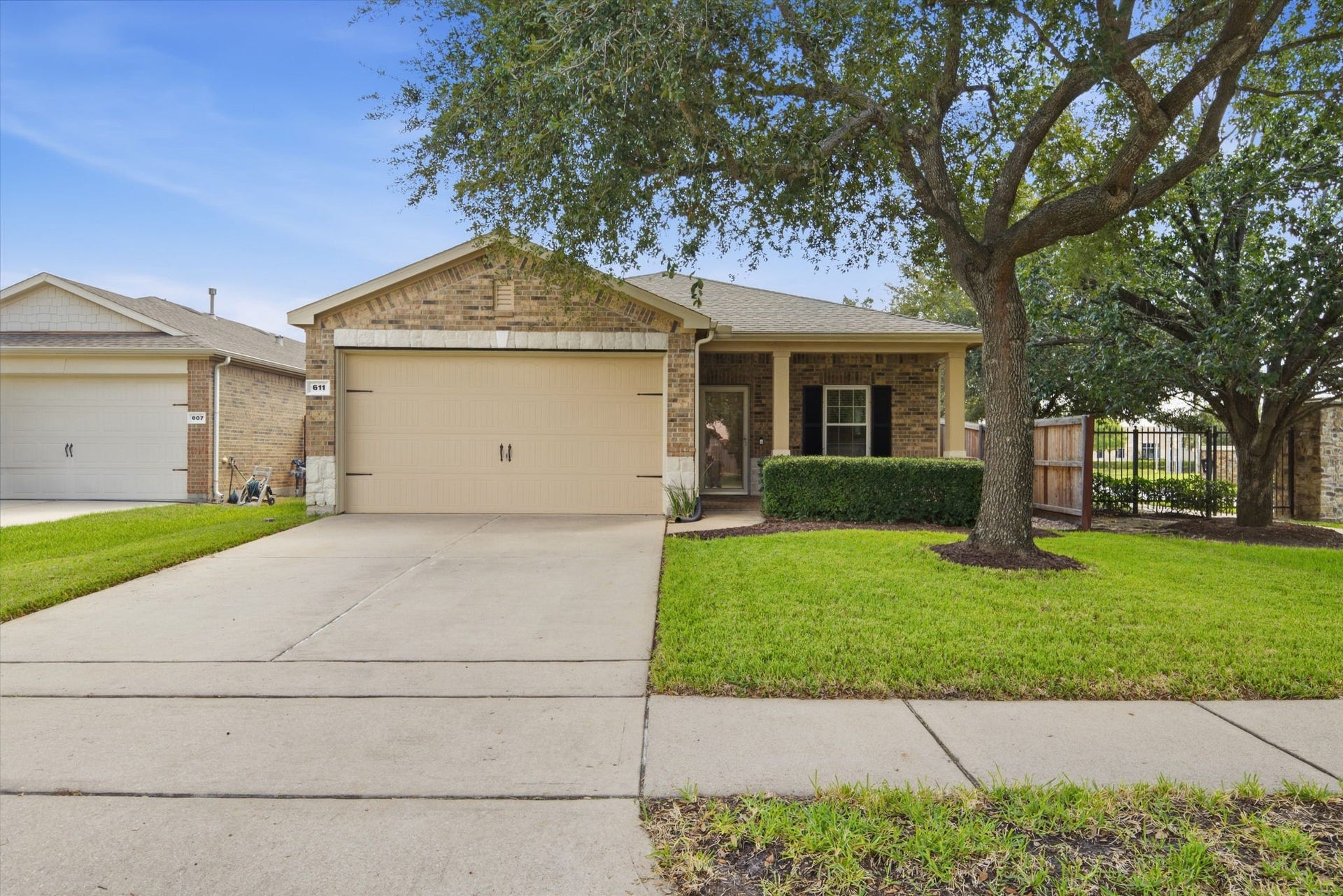 611 E Newport Bend, Katy, TX 77494 611 E Newport Bend, Katy, TX 77494