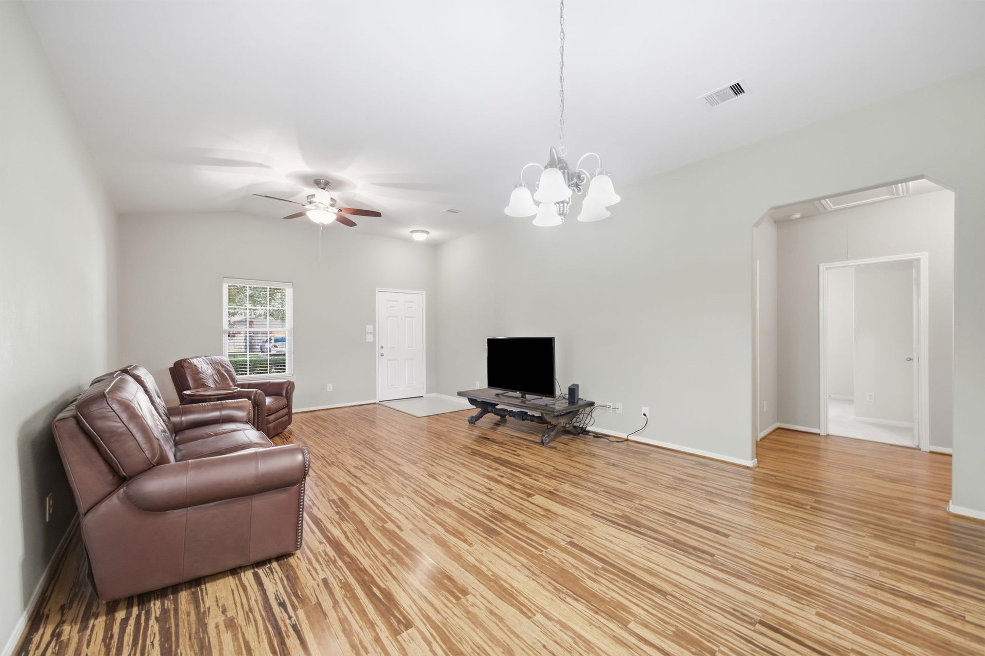 611 E Newport Bend, Katy, TX 77494 611 E Newport Bend, Katy, TX 77494
