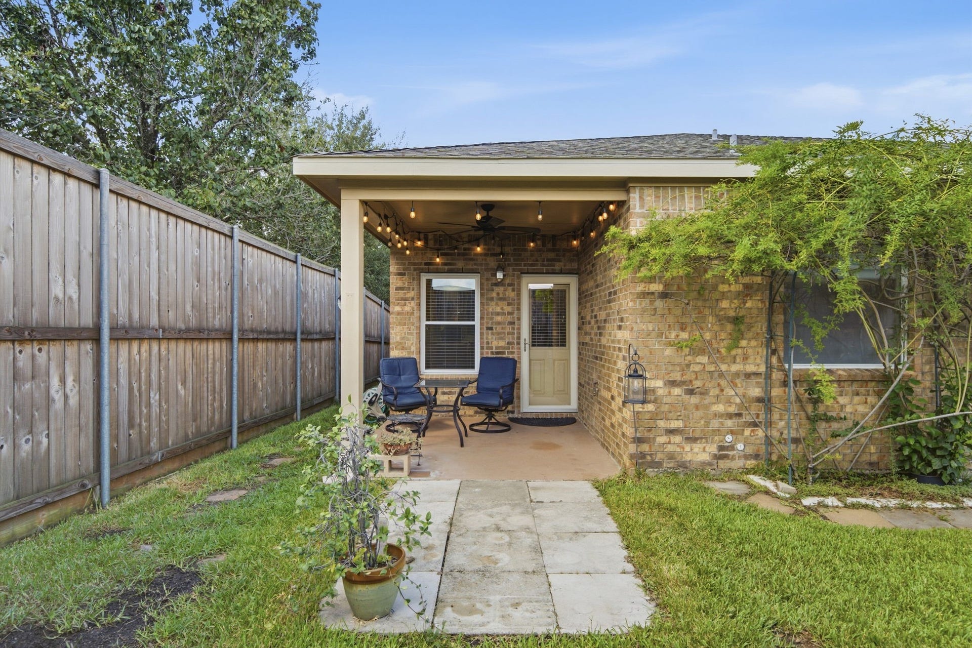 611 E Newport Bend, Katy, TX 77494 611 E Newport Bend, Katy, TX 77494