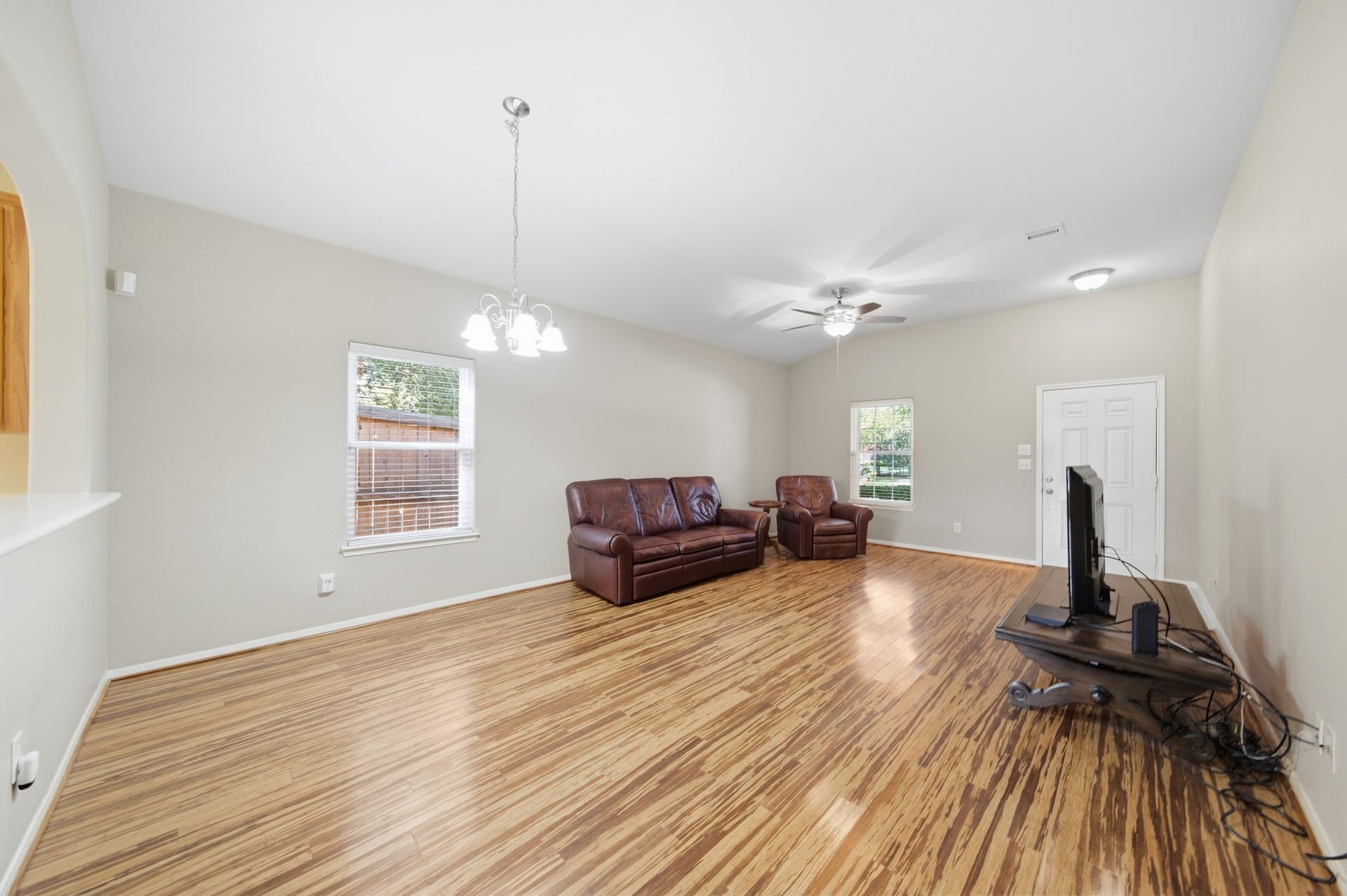 611 E Newport Bend, Katy, TX 77494 611 E Newport Bend, Katy, TX 77494