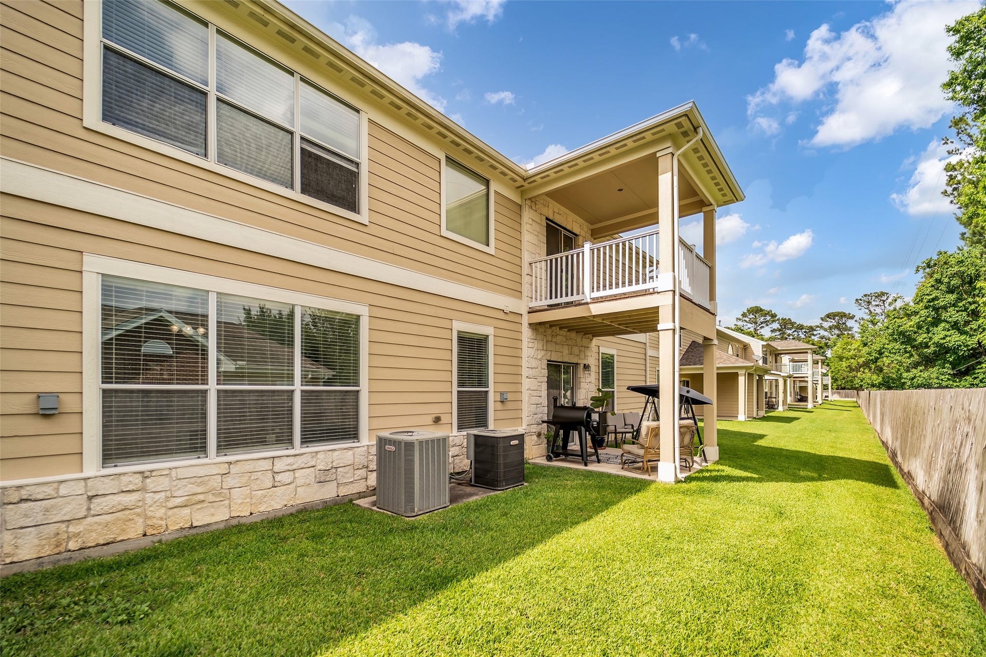 13600 Breton Ridge Street, #20A, Houston, TX 77070 Ground level unit backyard view