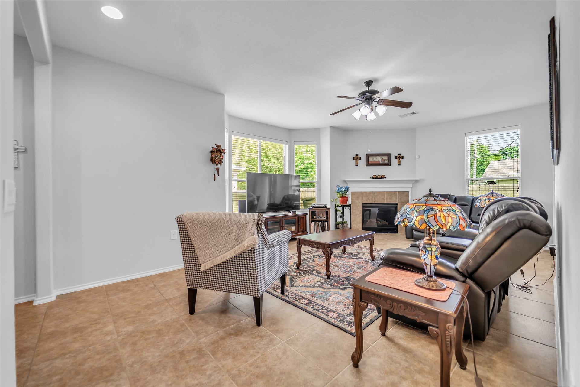13600 Breton Ridge Street, #20A, Houston, TX 77070 Another view of the living room look at all the great natural light