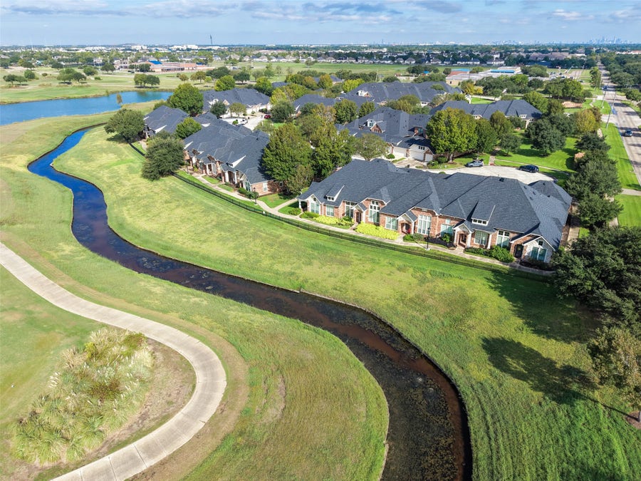 Property photo for 3346 Spring Landing Lane, Pearland, TX