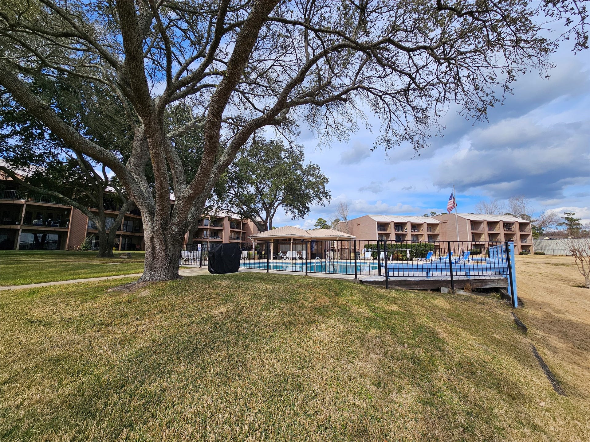 15575 Marina Drive, #323A, Conroe, TX 77356 15575 Marina Drive, #323A, Conroe, TX 77356