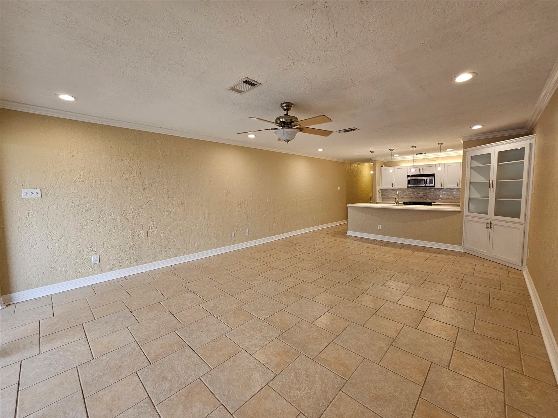 15575 Marina Drive, #323A, Conroe, TX 77356 15575 Marina Drive, #323A, Conroe, TX 77356