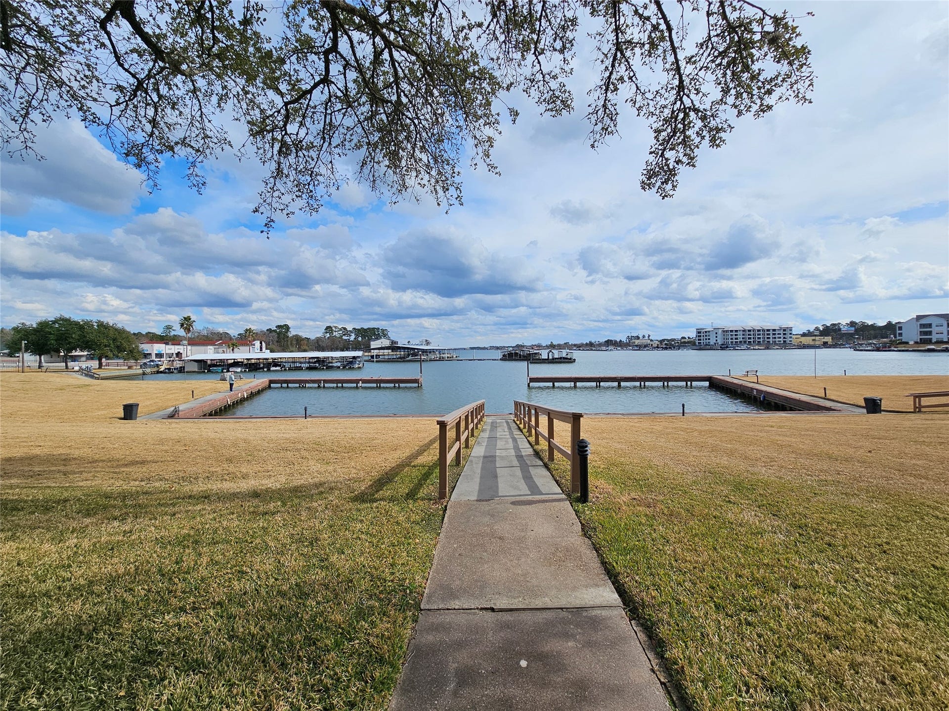 15575 Marina Drive, #323A, Conroe, TX 77356 View of the boat tie-up's and pier that you can fish from daily.