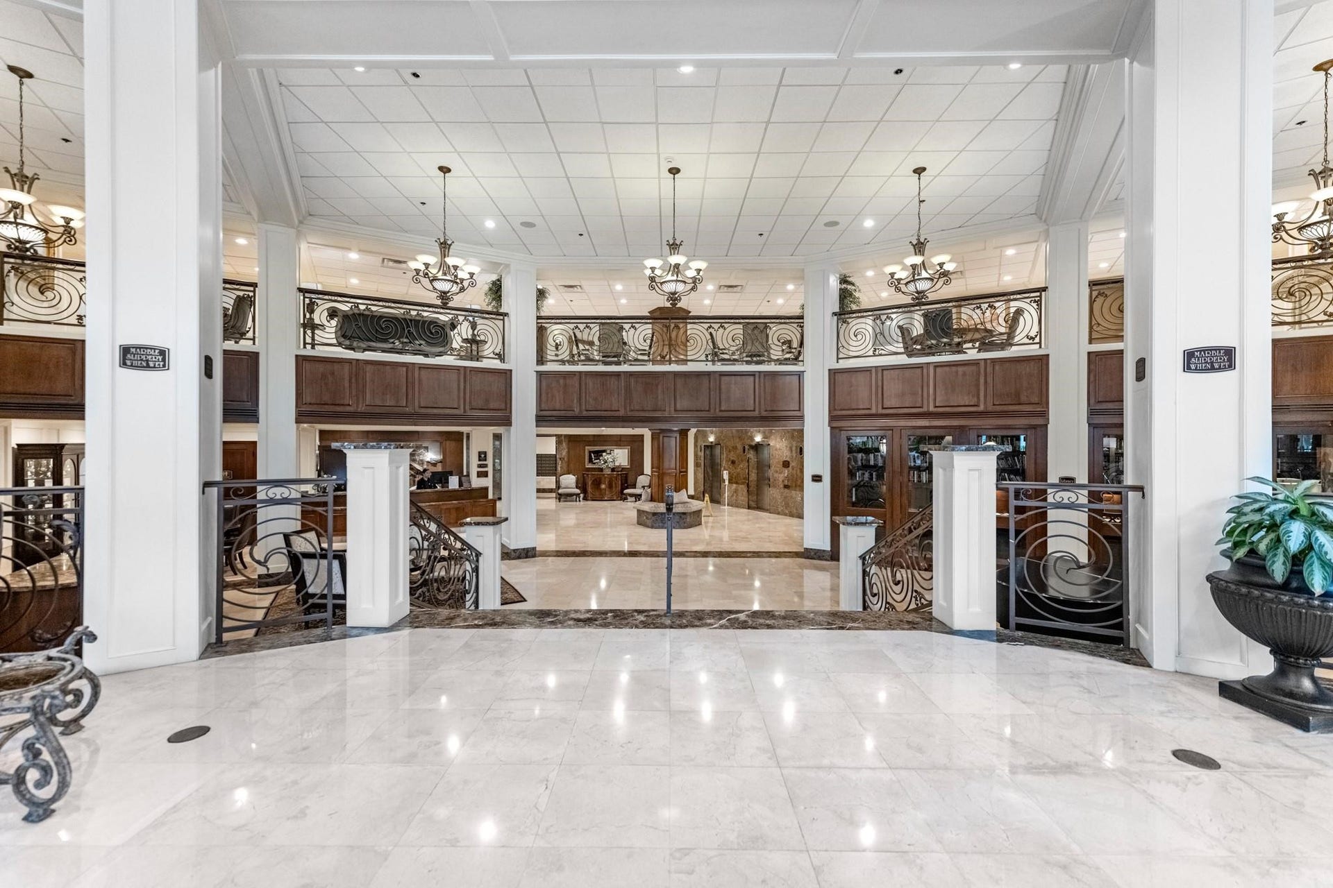 3525 Sage Rd, #304, Houston, TX 77056 3525 Sage Rd, #304, Houston, TX 77056