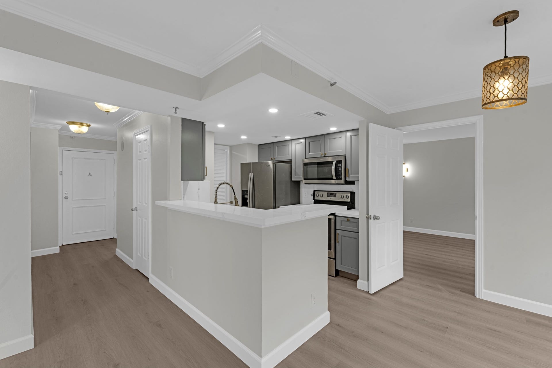 3525 Sage Rd, #304, Houston, TX 77056 3525 Sage Rd, #304, Houston, TX 77056