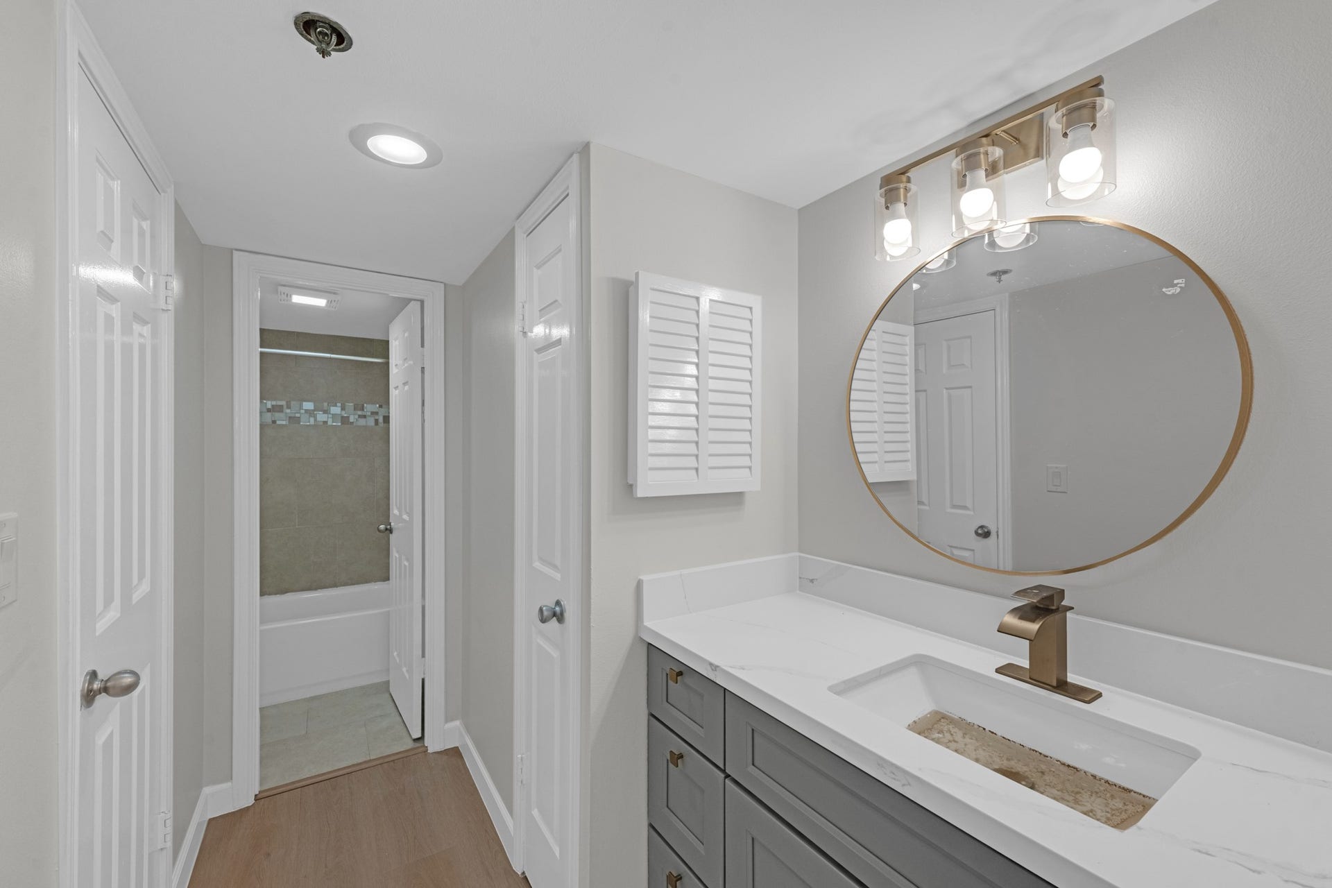 3525 Sage Rd, #304, Houston, TX 77056 3525 Sage Rd, #304, Houston, TX 77056