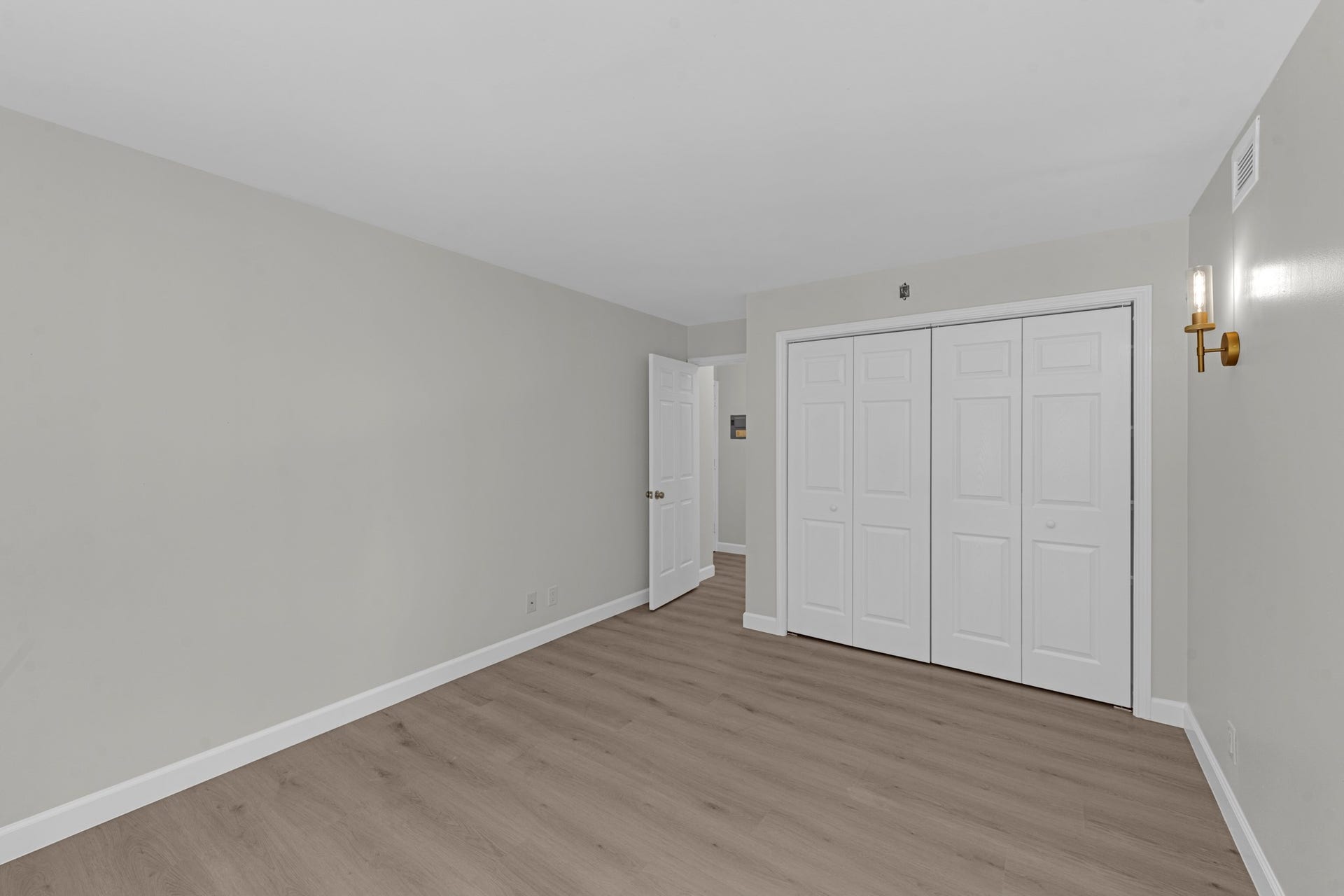 3525 Sage Rd, #304, Houston, TX 77056 3525 Sage Rd, #304, Houston, TX 77056