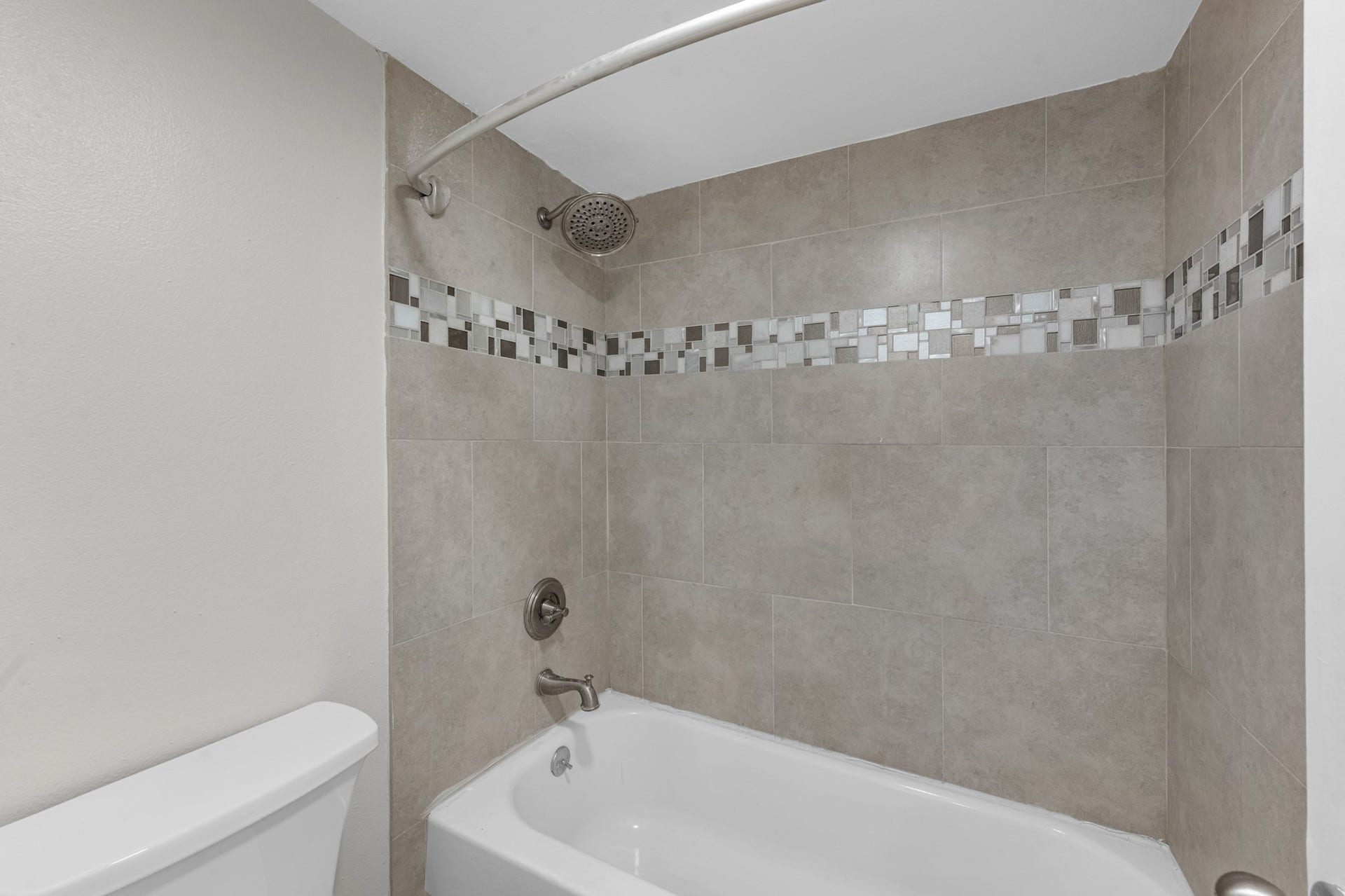 3525 Sage Rd, #304, Houston, TX 77056 3525 Sage Rd, #304, Houston, TX 77056