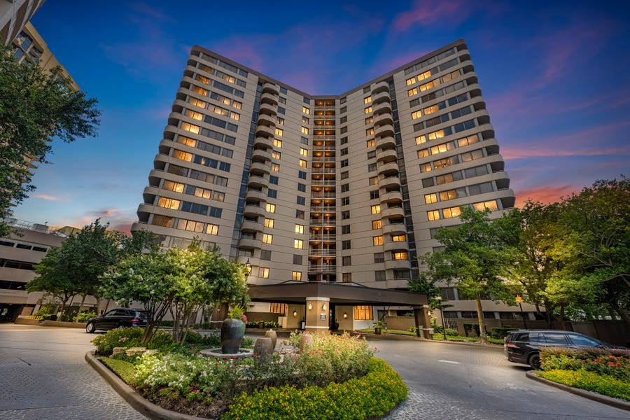 Property photo for 3525 Sage Rd, #304, Houston, TX