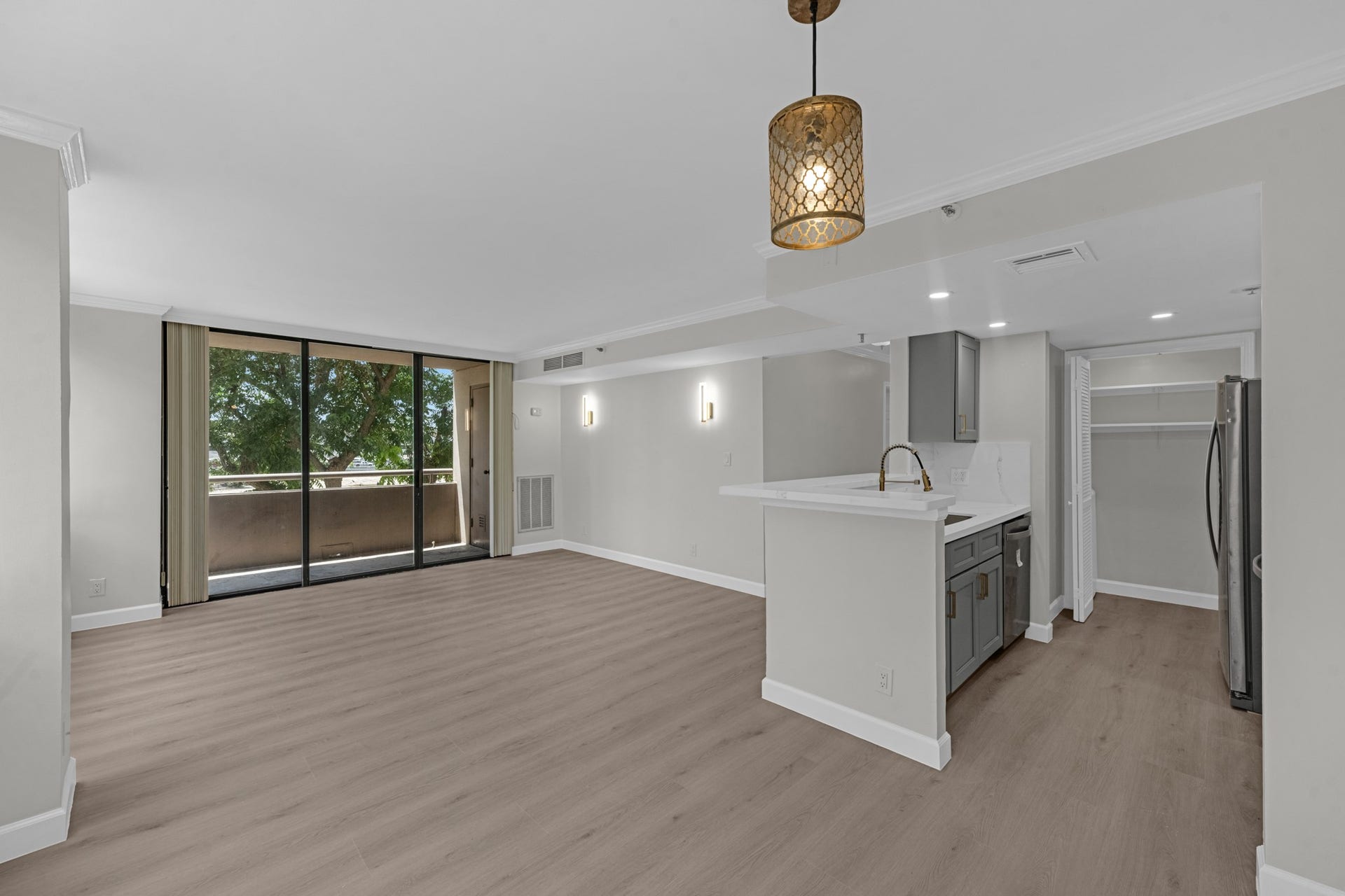 3525 Sage Rd, #304, Houston, TX 77056 3525 Sage Rd, #304, Houston, TX 77056