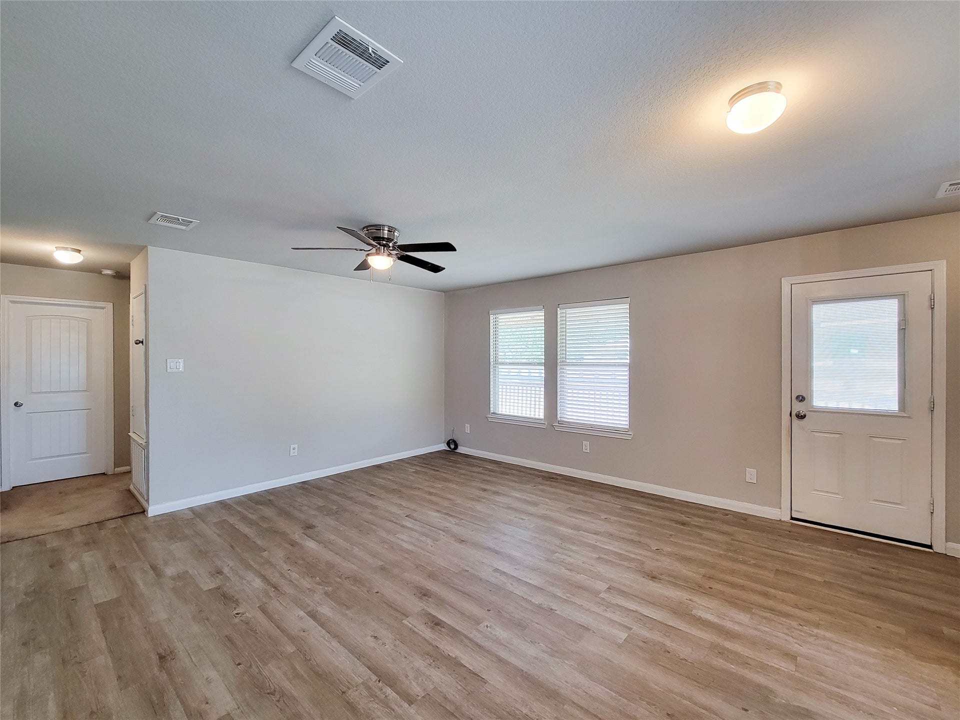 20 Carol Court, Brookshire, TX 77423 20 Carol Court, Brookshire, TX 77423