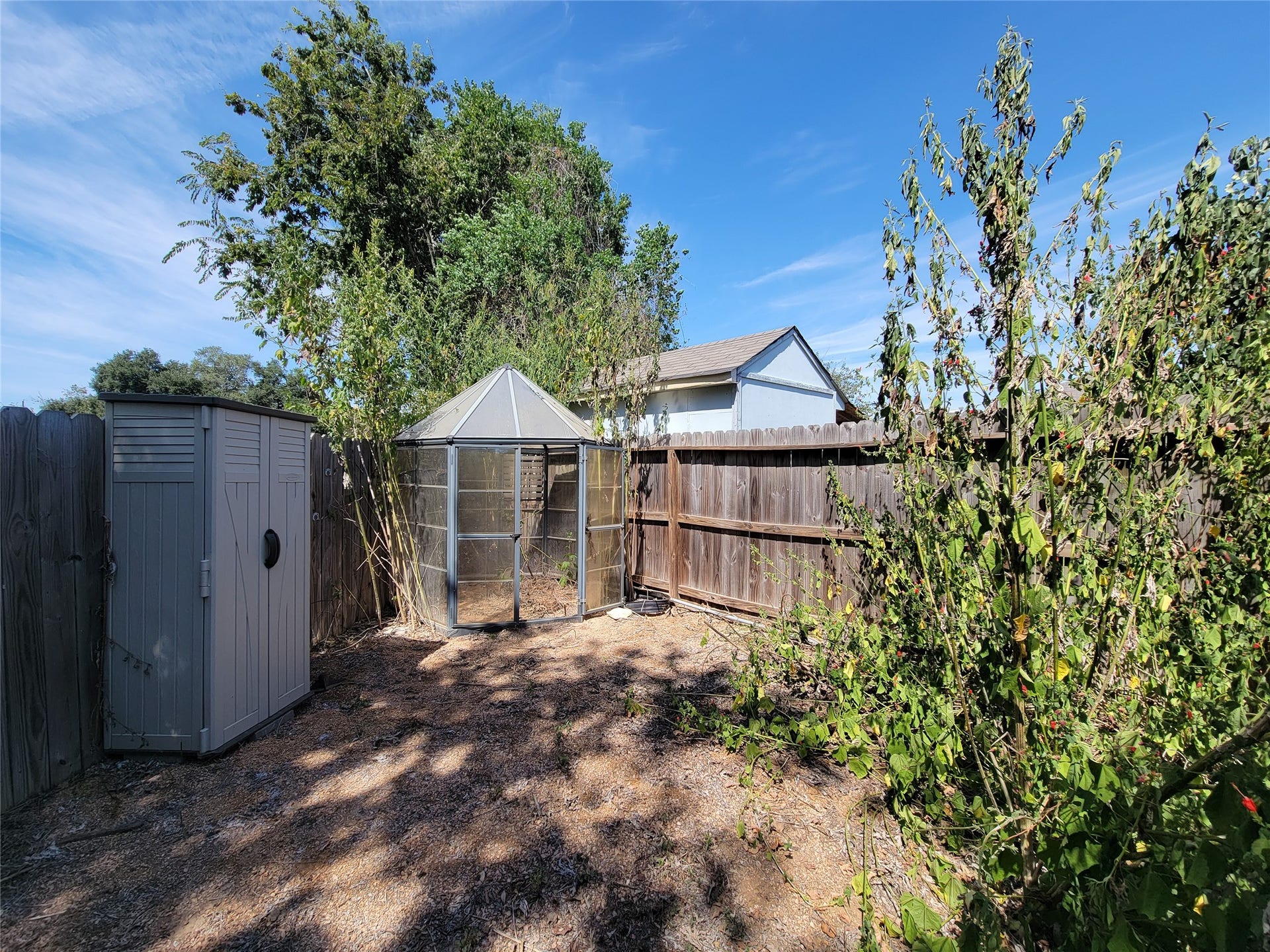 20 Carol Court, Brookshire, TX 77423 20 Carol Court, Brookshire, TX 77423
