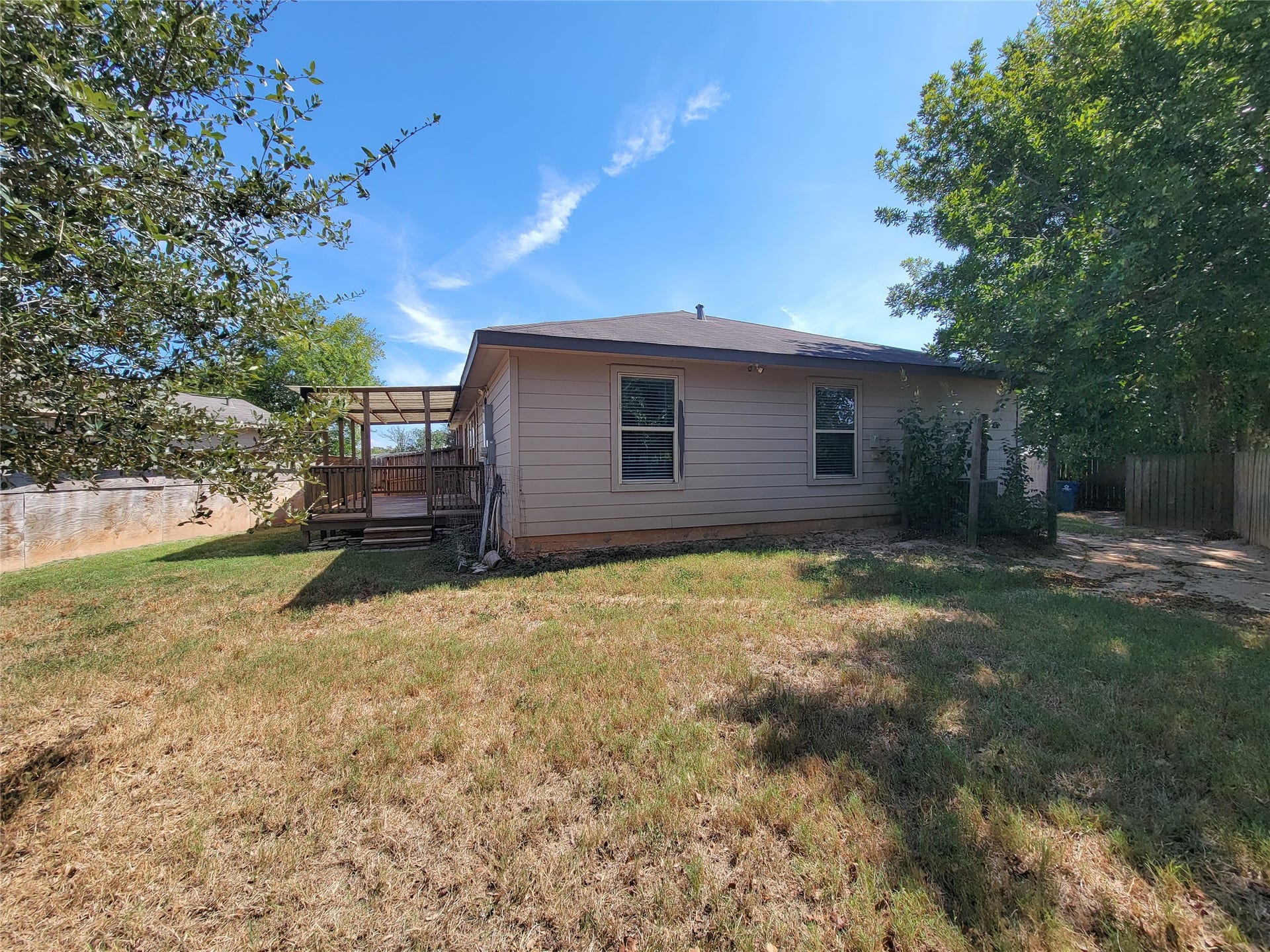 20 Carol Court, Brookshire, TX 77423 20 Carol Court, Brookshire, TX 77423