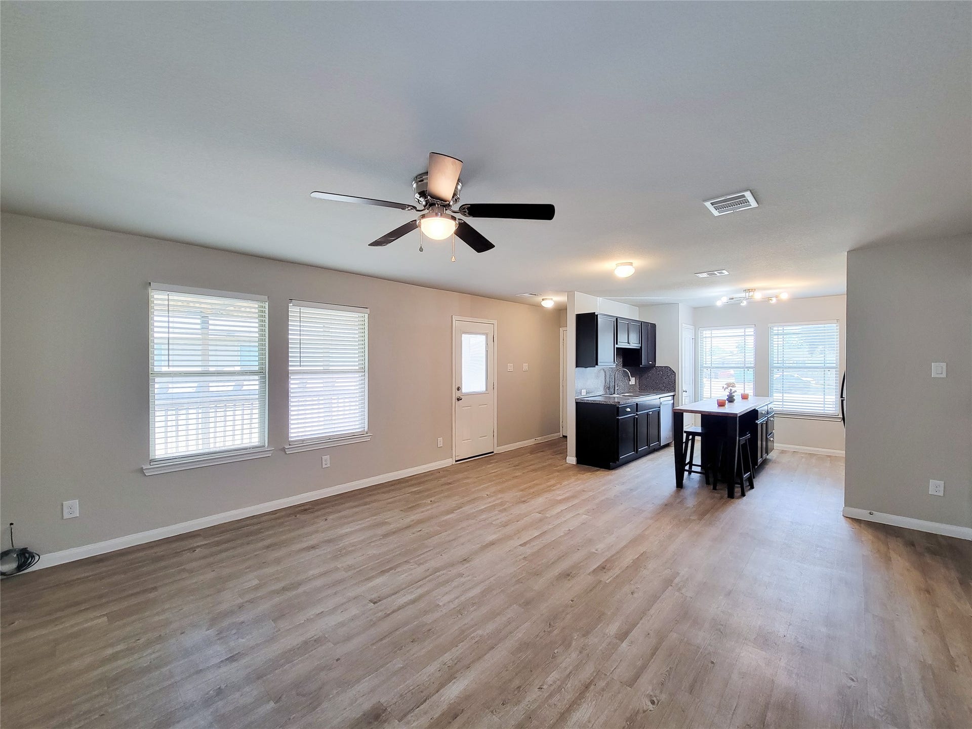 20 Carol Court, Brookshire, TX 77423 20 Carol Court, Brookshire, TX 77423