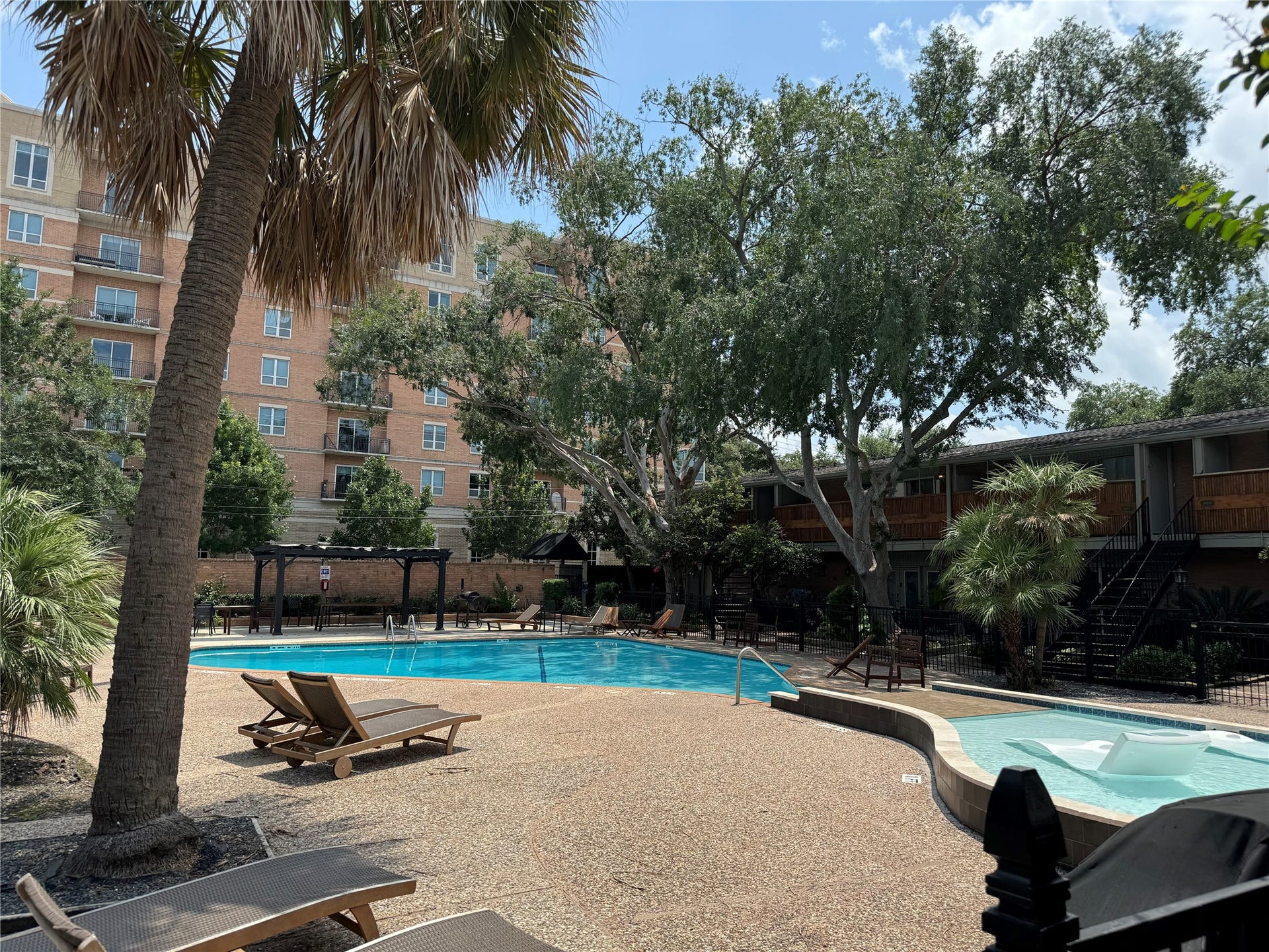 3928 W Alabama Street, #11, Houston, TX 77027 Pool