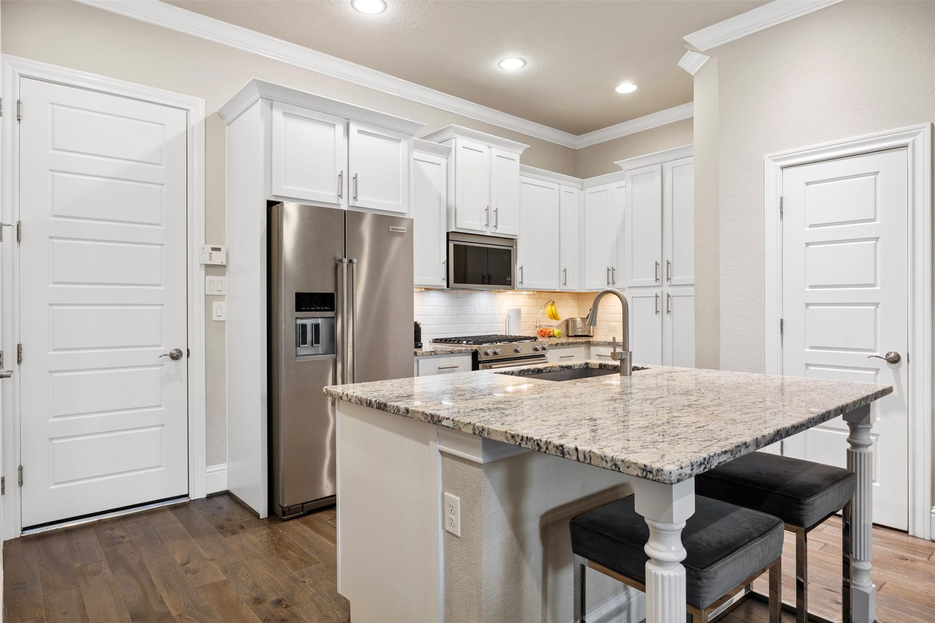 1006 Shepherd Oaks Drive, Houston, TX 77018 1006 Shepherd Oaks Drive, Houston, TX 77018
