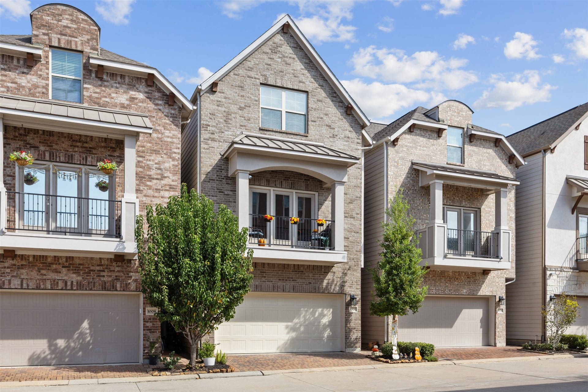 1006 Shepherd Oaks Drive, Houston, TX 77018 1006 Shepherd Oaks Drive, Houston, TX 77018