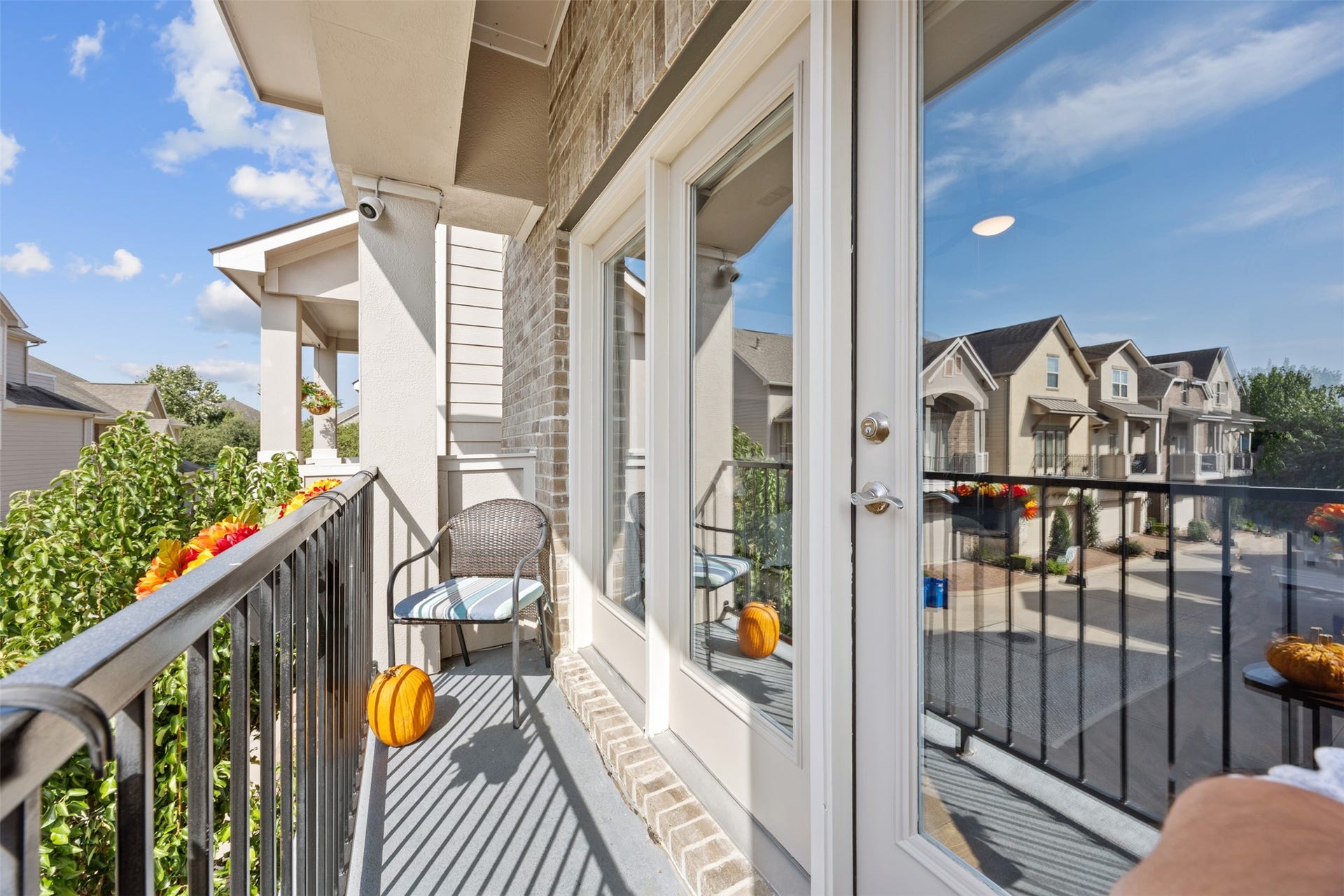 1006 Shepherd Oaks Drive, Houston, TX 77018 1006 Shepherd Oaks Drive, Houston, TX 77018
