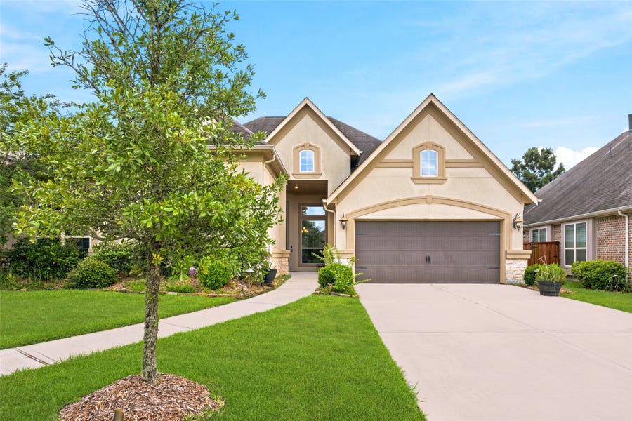 Property photo for 5818 Fairway Shores Lane, Houston, TX