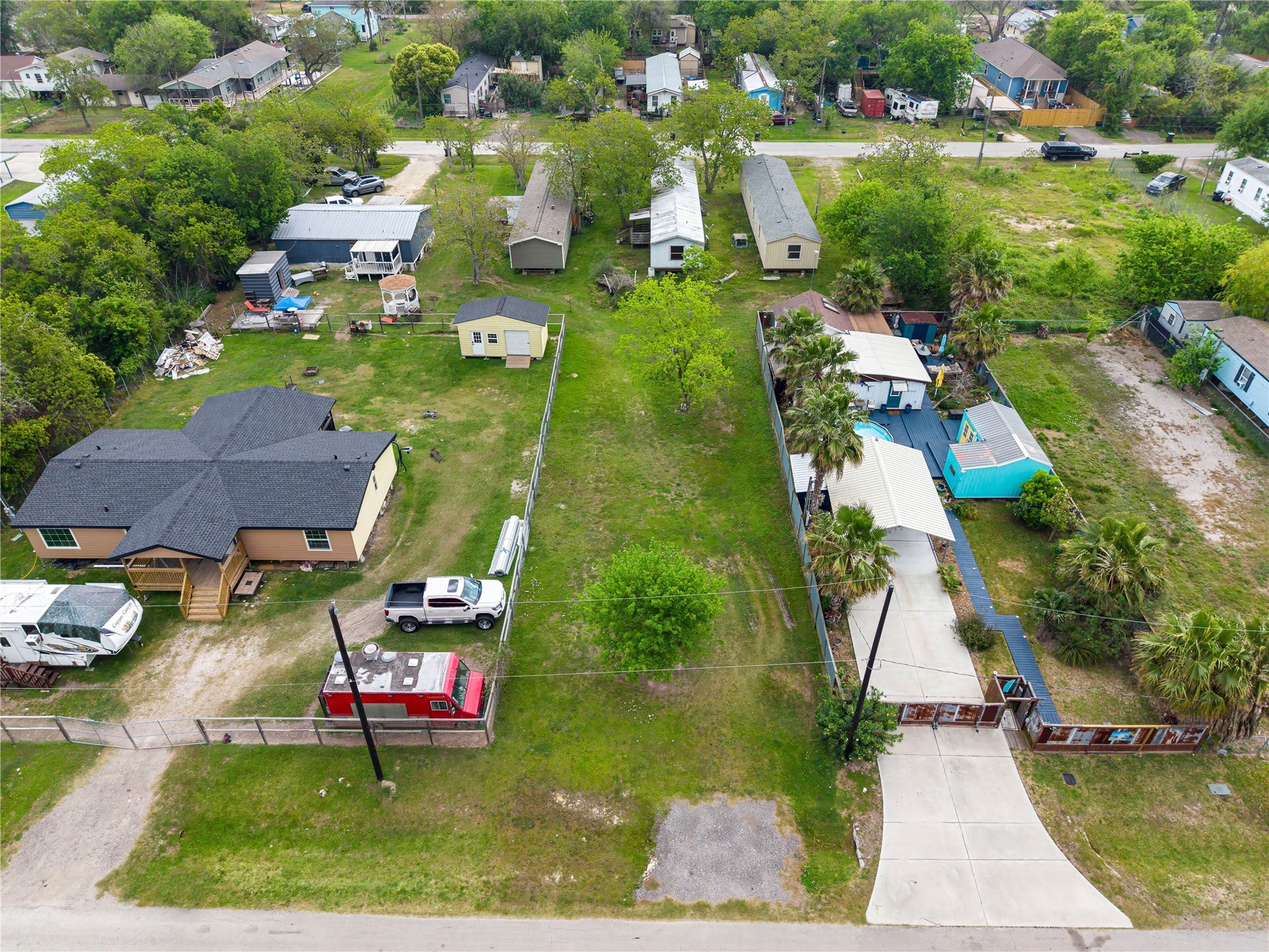 309 5th Street, San Leon, TX 77539 309 5th Street, San Leon, TX 77539