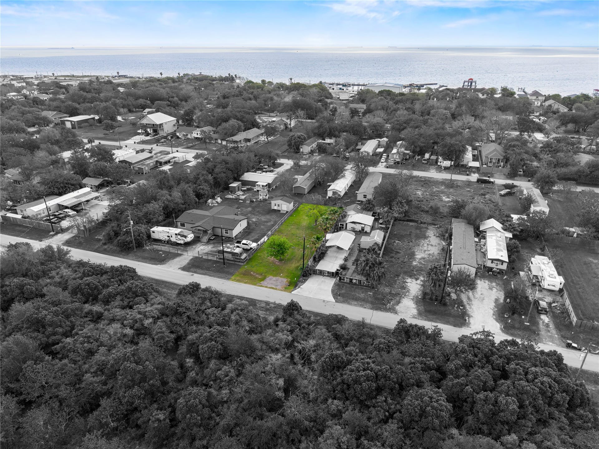 309 5th Street, San Leon, TX 77539 309 5th Street, San Leon, TX 77539