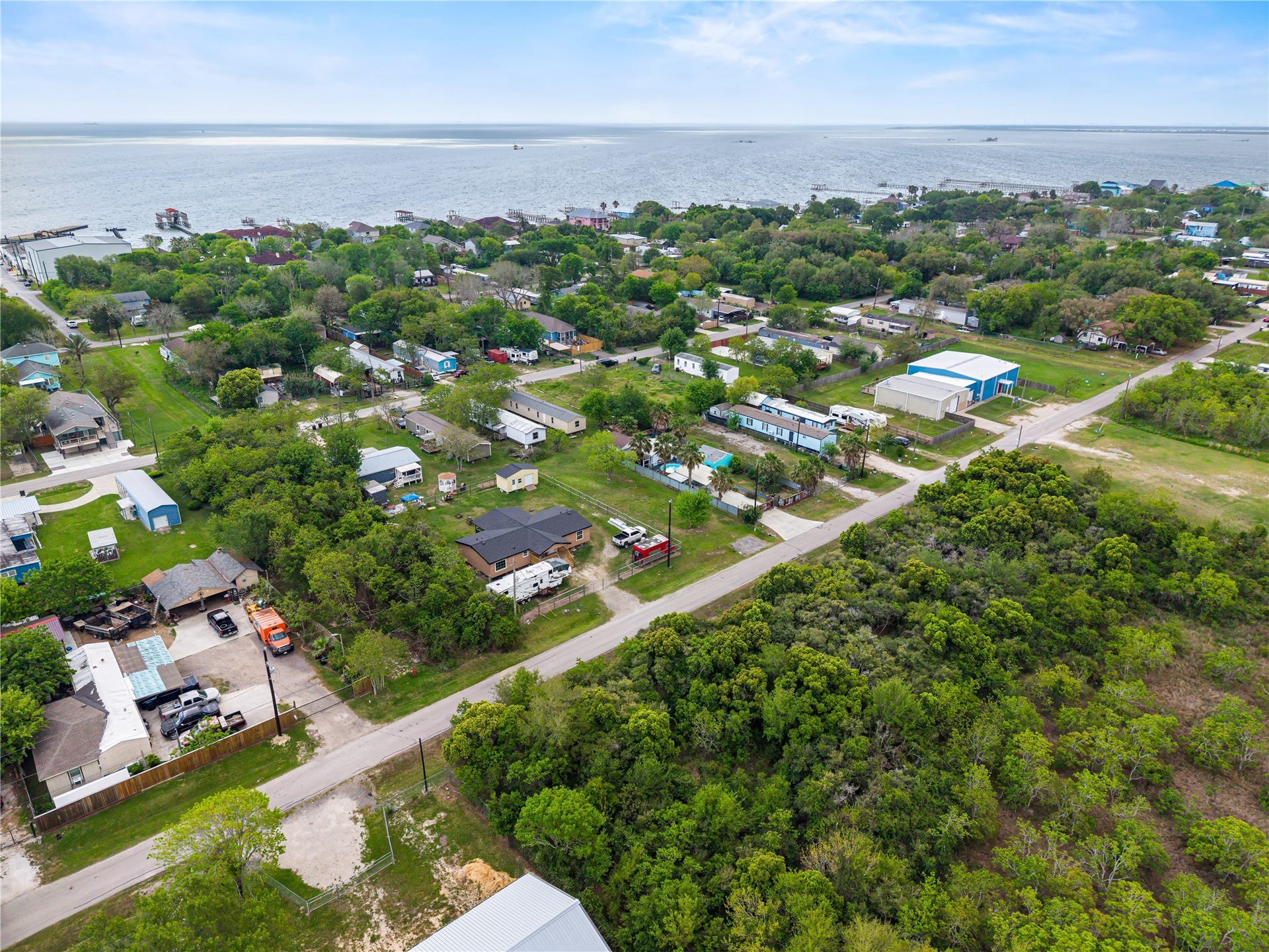 309 5th Street, San Leon, TX 77539 309 5th Street, San Leon, TX 77539