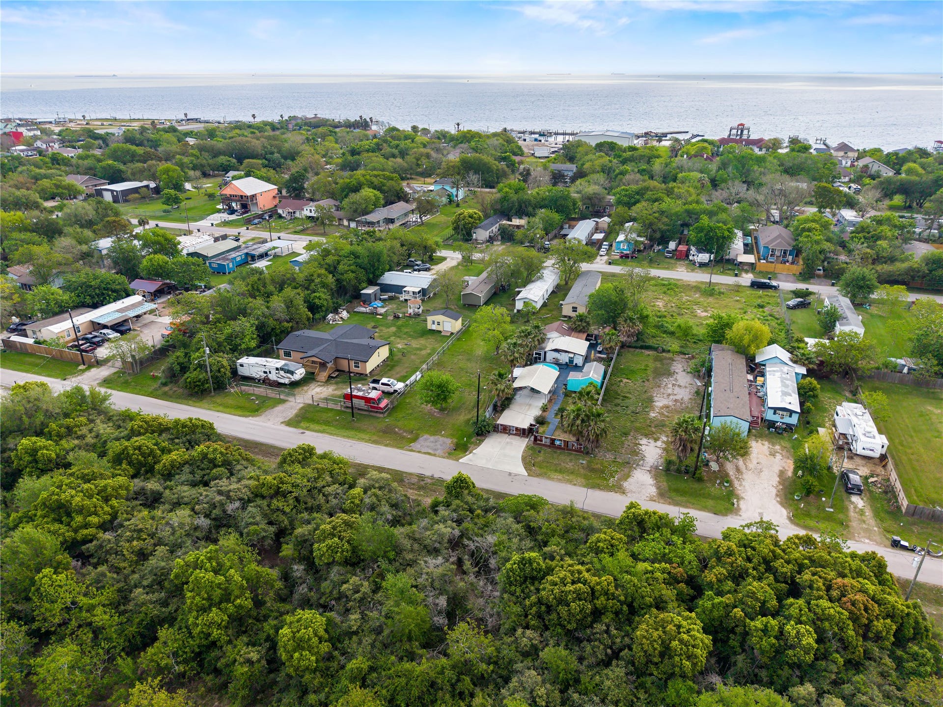 309 5th Street, San Leon, TX 77539 309 5th Street, San Leon, TX 77539