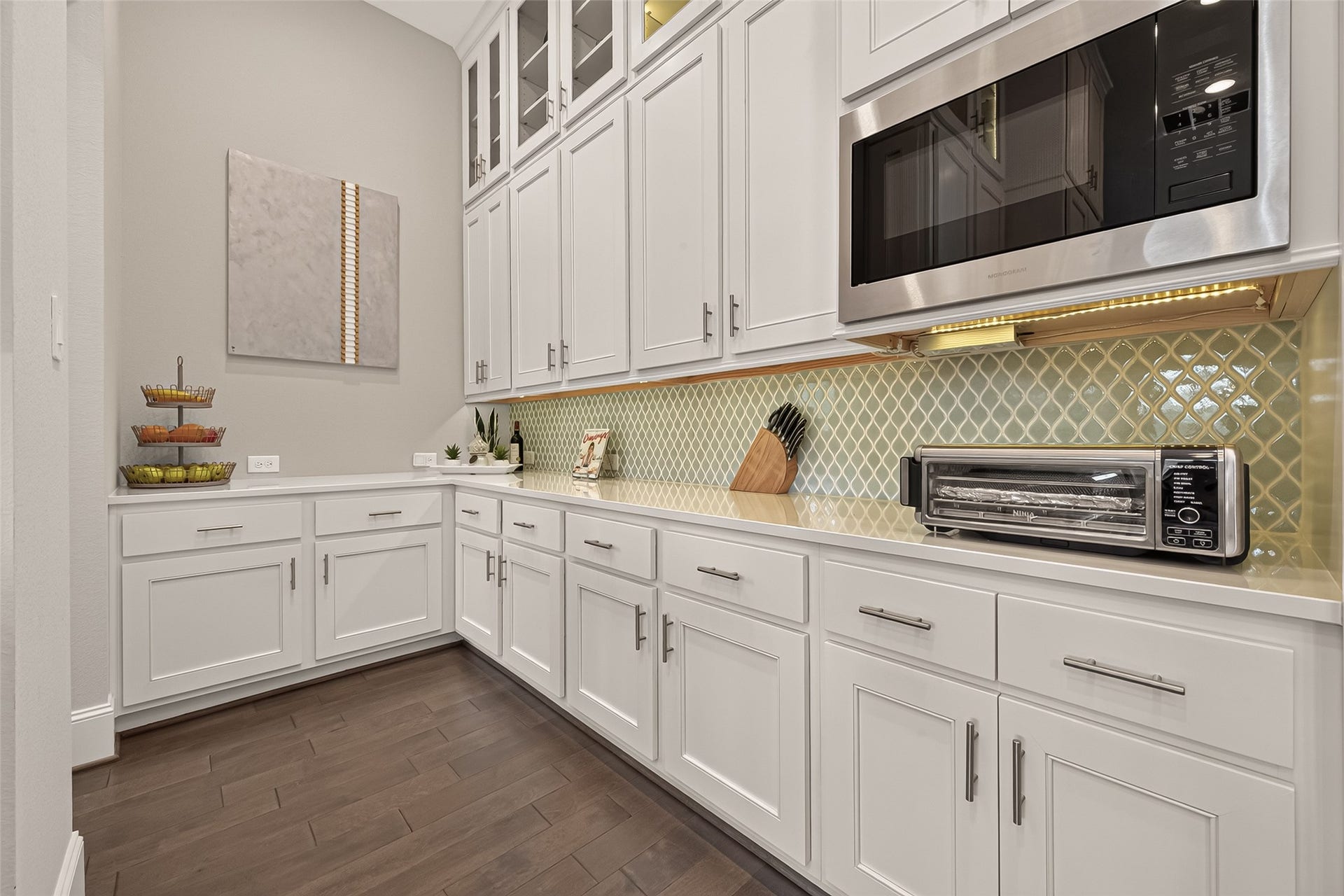 11219 Elm Creek Falls Court, Cypress, TX 77433 Lots of storage space in this kitchen!