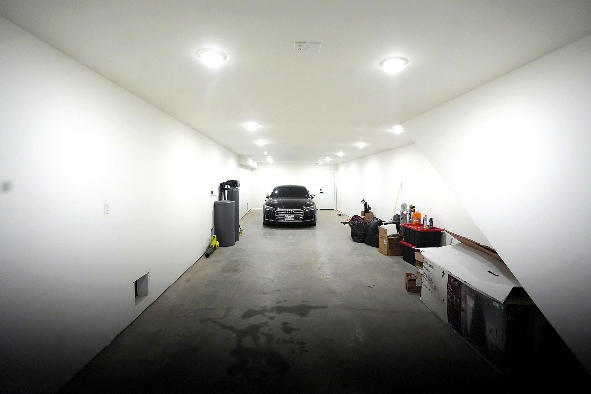 2205 Staples Street, #C, Houston, TX 77026 Huge garage with Water filtration system