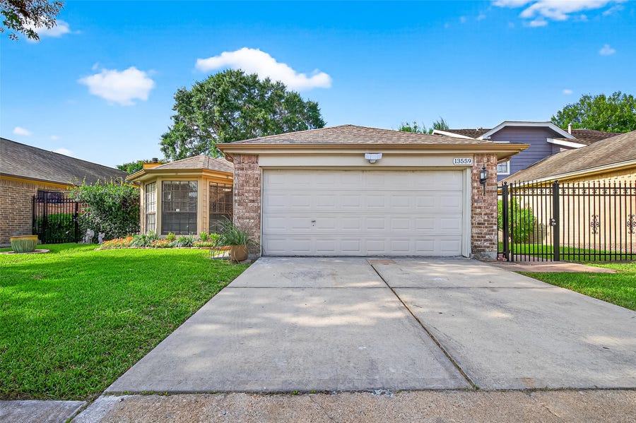 Property photo for 13559 Portobello Drive, Houston, TX