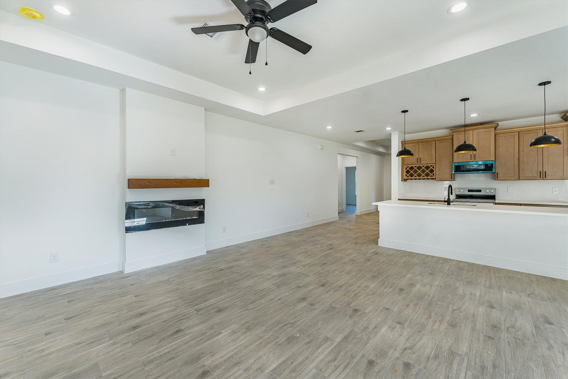 10703 Hillside Drive, Montgomery, TX 77356 10703 Hillside Drive, Montgomery, TX 77356