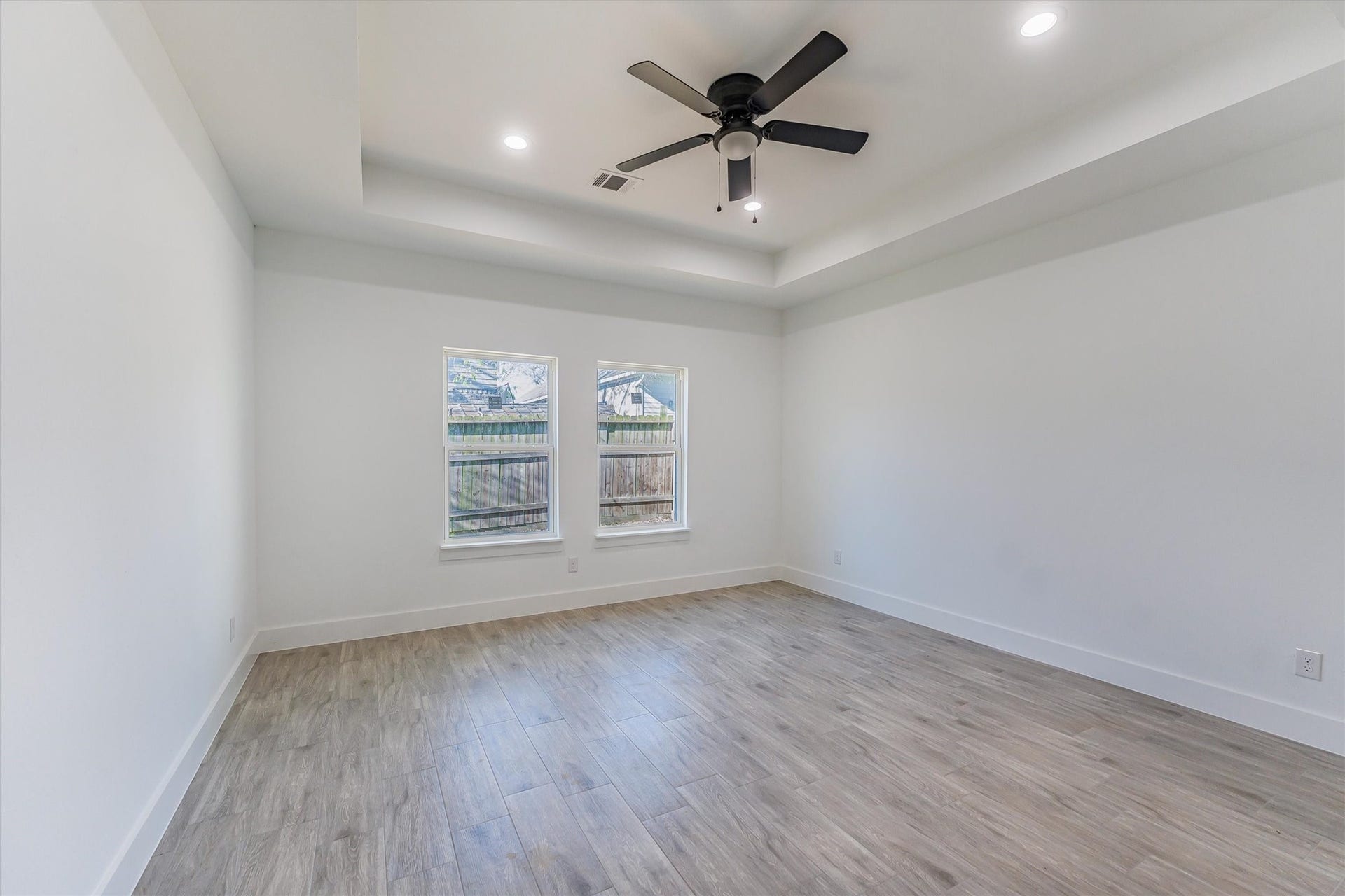 10703 Hillside Drive, Montgomery, TX 77356 10703 Hillside Drive, Montgomery, TX 77356