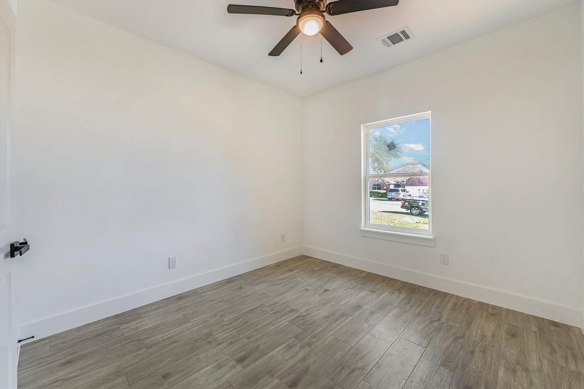 10703 Hillside Drive, Montgomery, TX 77356 10703 Hillside Drive, Montgomery, TX 77356